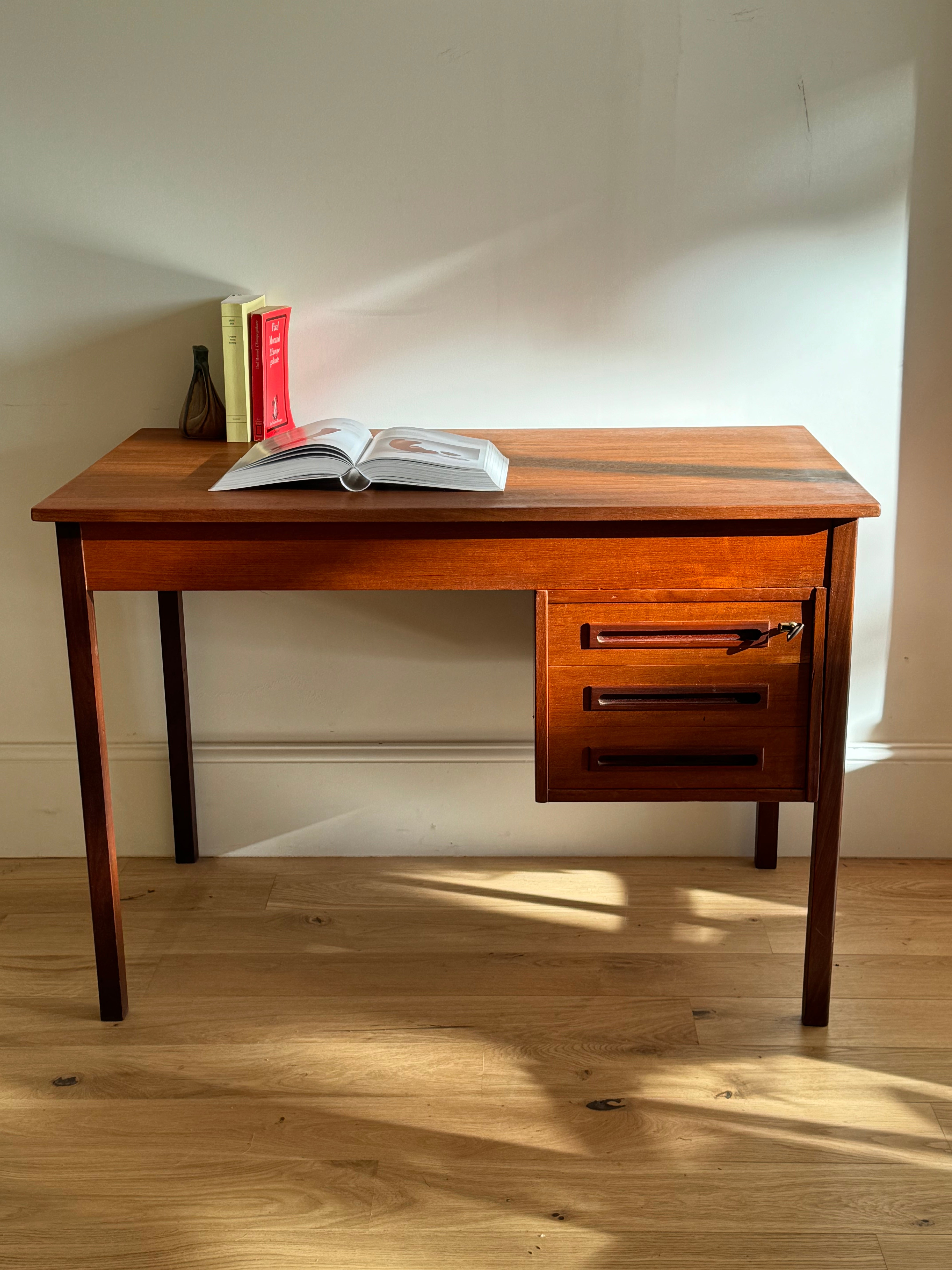 Bureau scandinave vintage en teck « Lars »