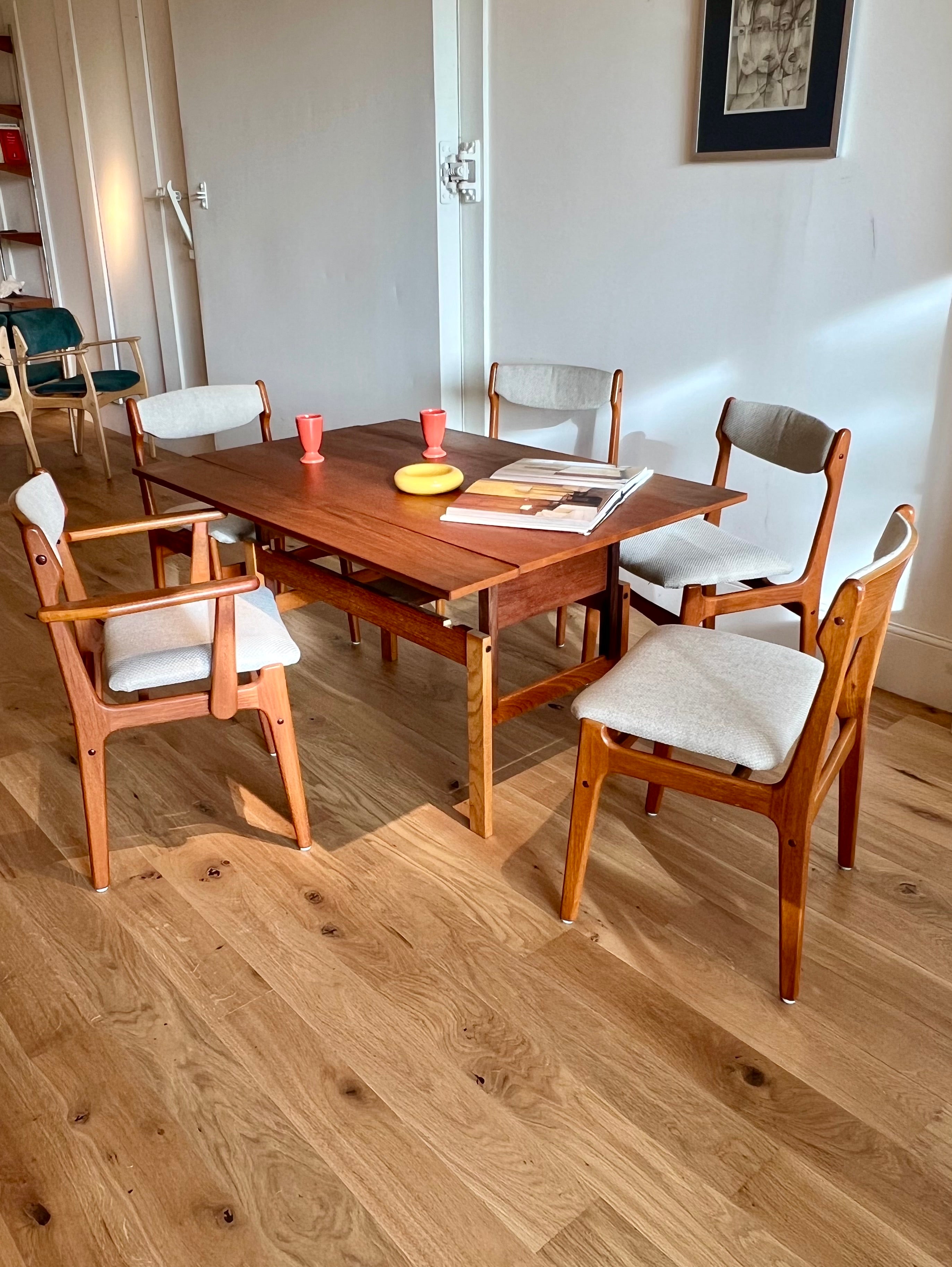 Table scandinave vintage modulable  « Rikke »