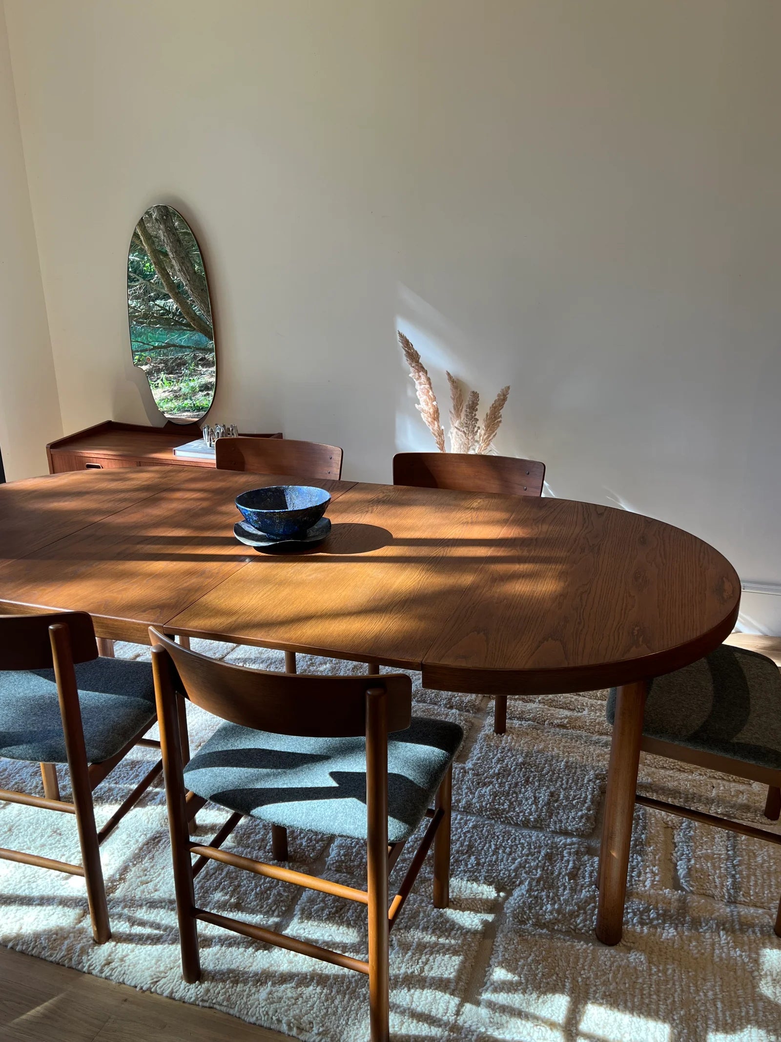 Table ronde de salle à manger extensible scandinave vintage en teck "Nilsa"