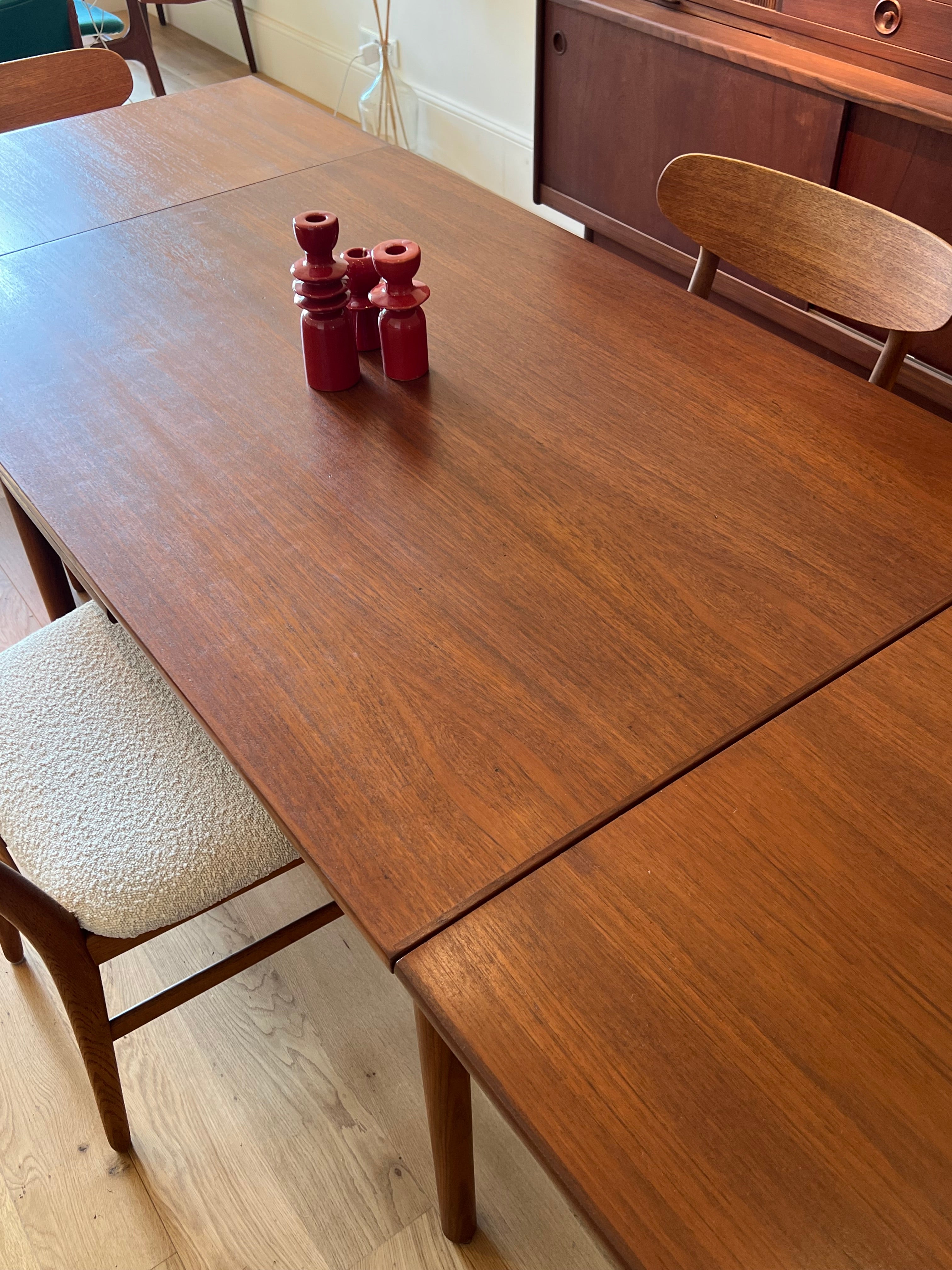 Table de salle à manger vintage scandinave en teck "Asta"