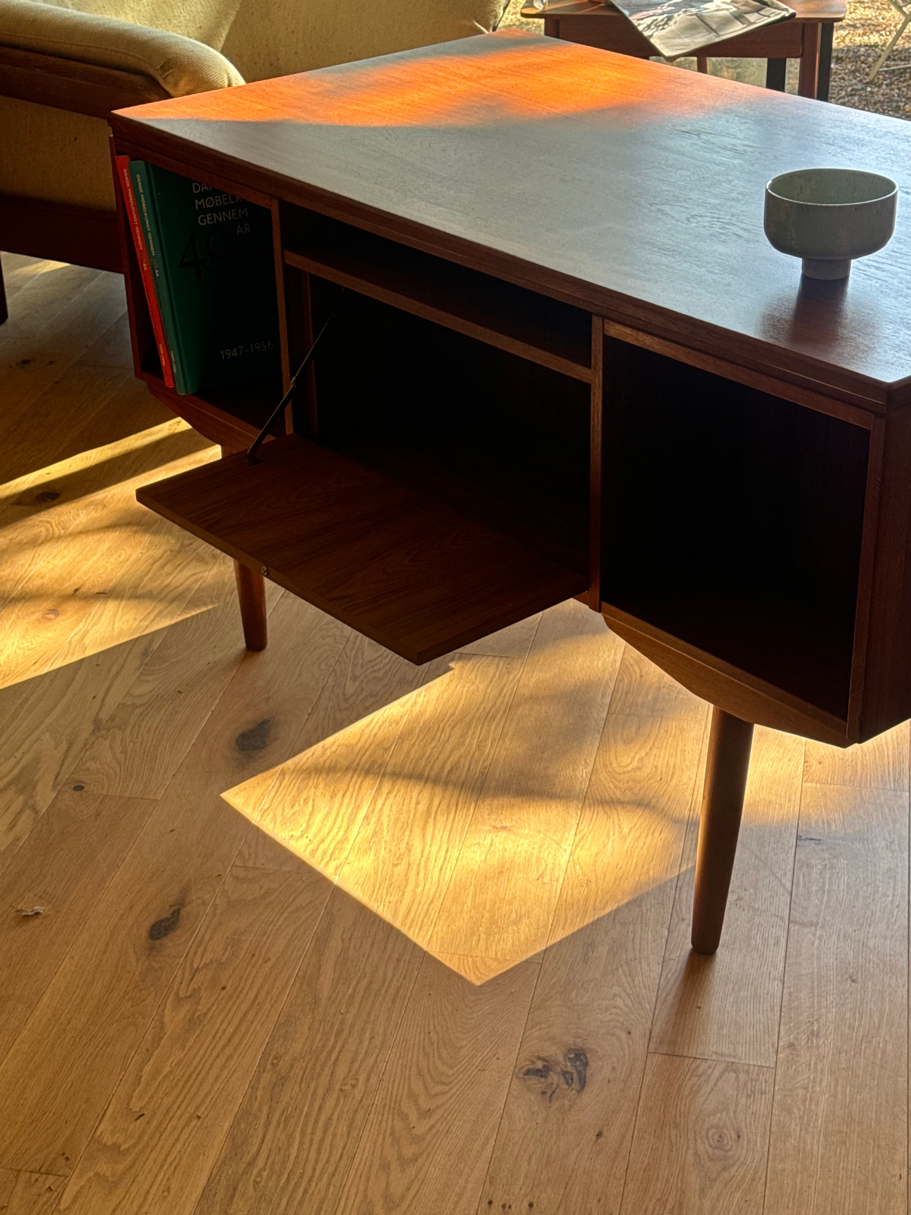 Bureau scandinave vintage double face en teck "Arnold"