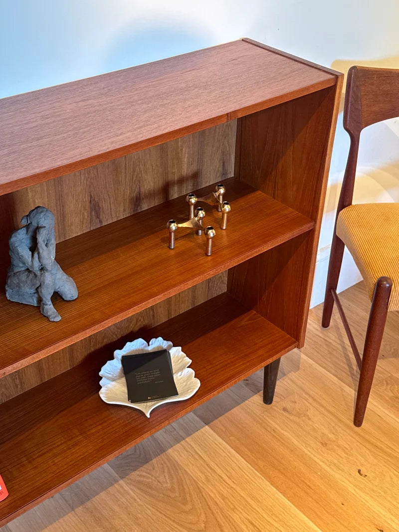 Bibliothèque basse scandinave vintage en teck « Ellen »
