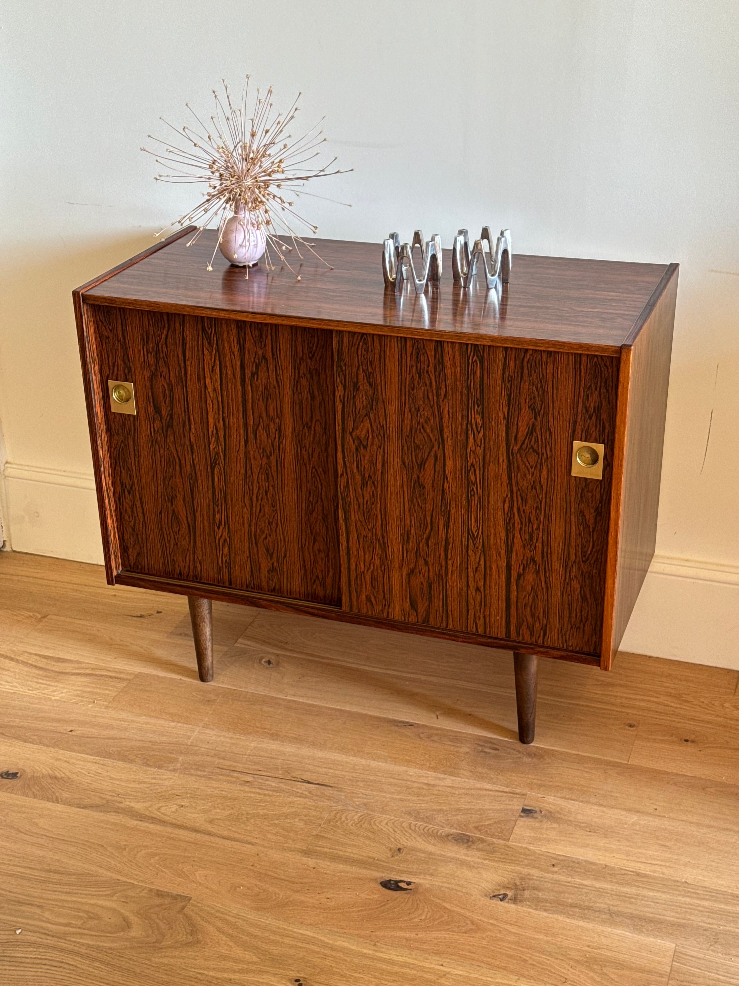 Enfilade scandinave vintage en palissandre "Saffi"