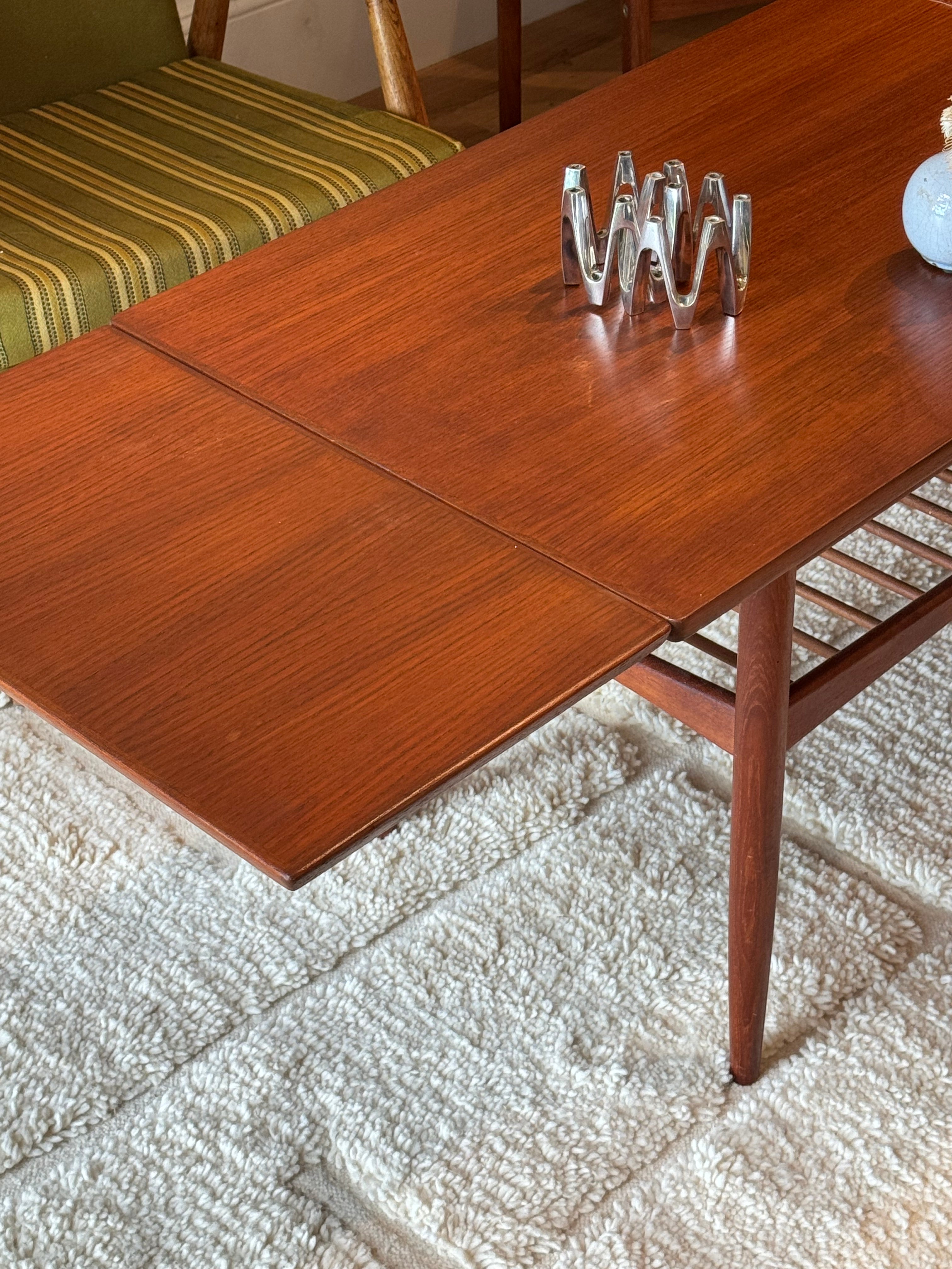 Table basse scandinave vintage extensible "Aya"