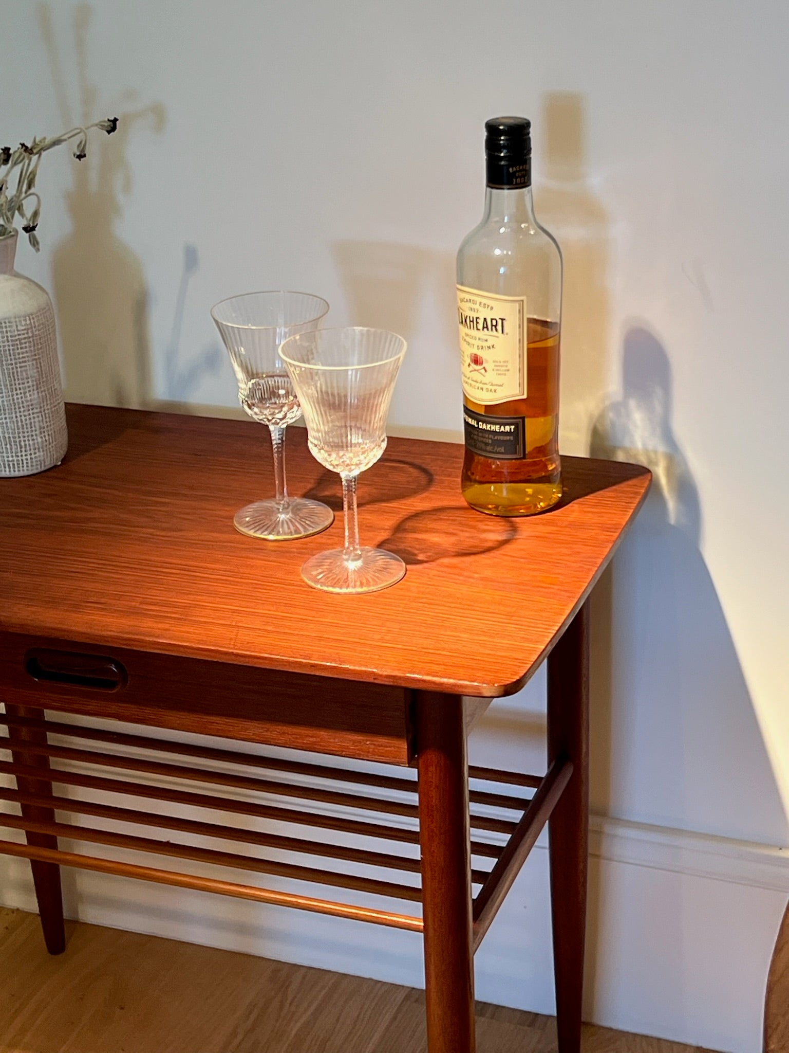 Bout de canapé ou table de chevet scandinave "Troels" - années 1960