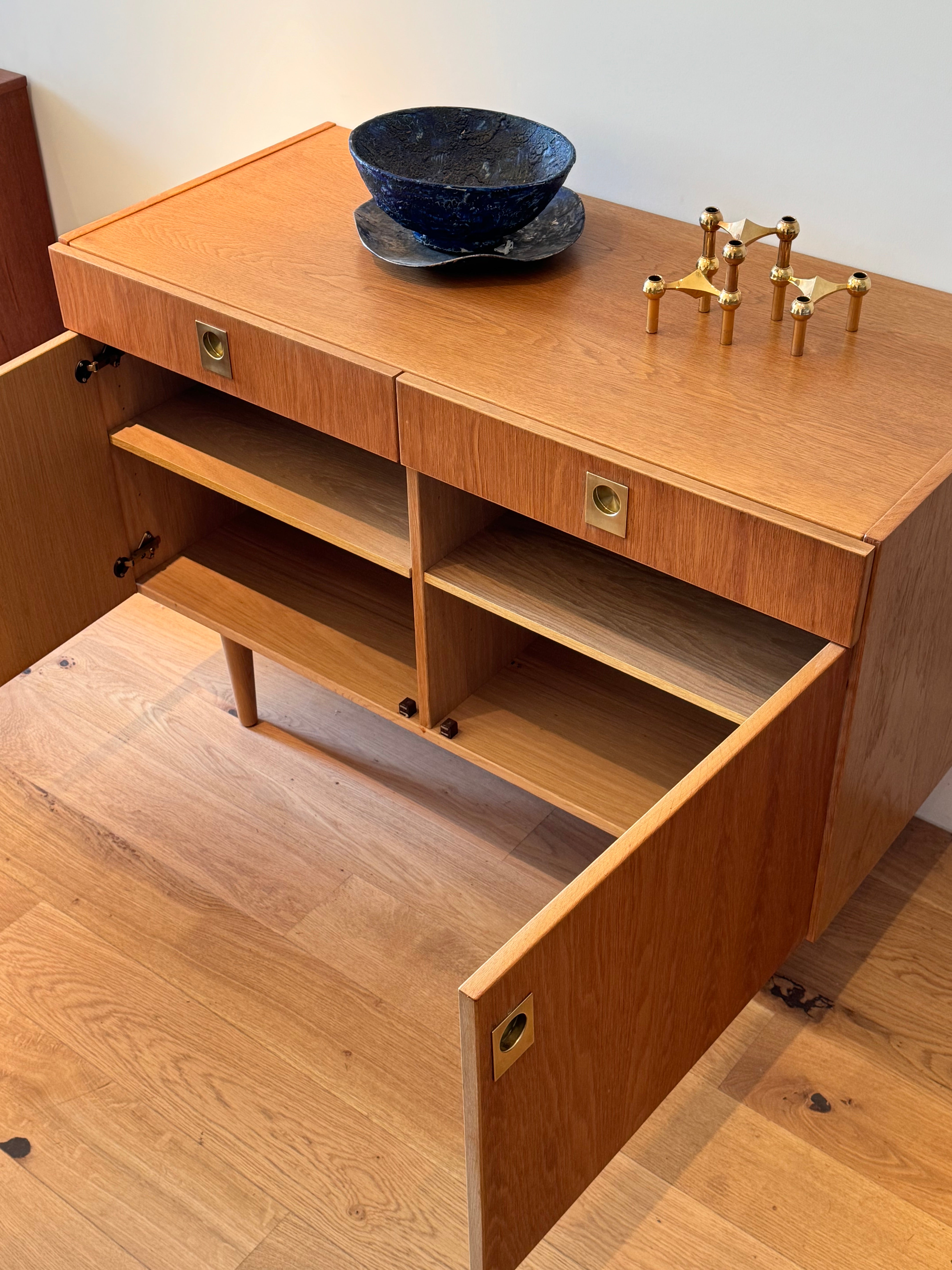 Enfilade scandinave vintage en chêne "Stina"