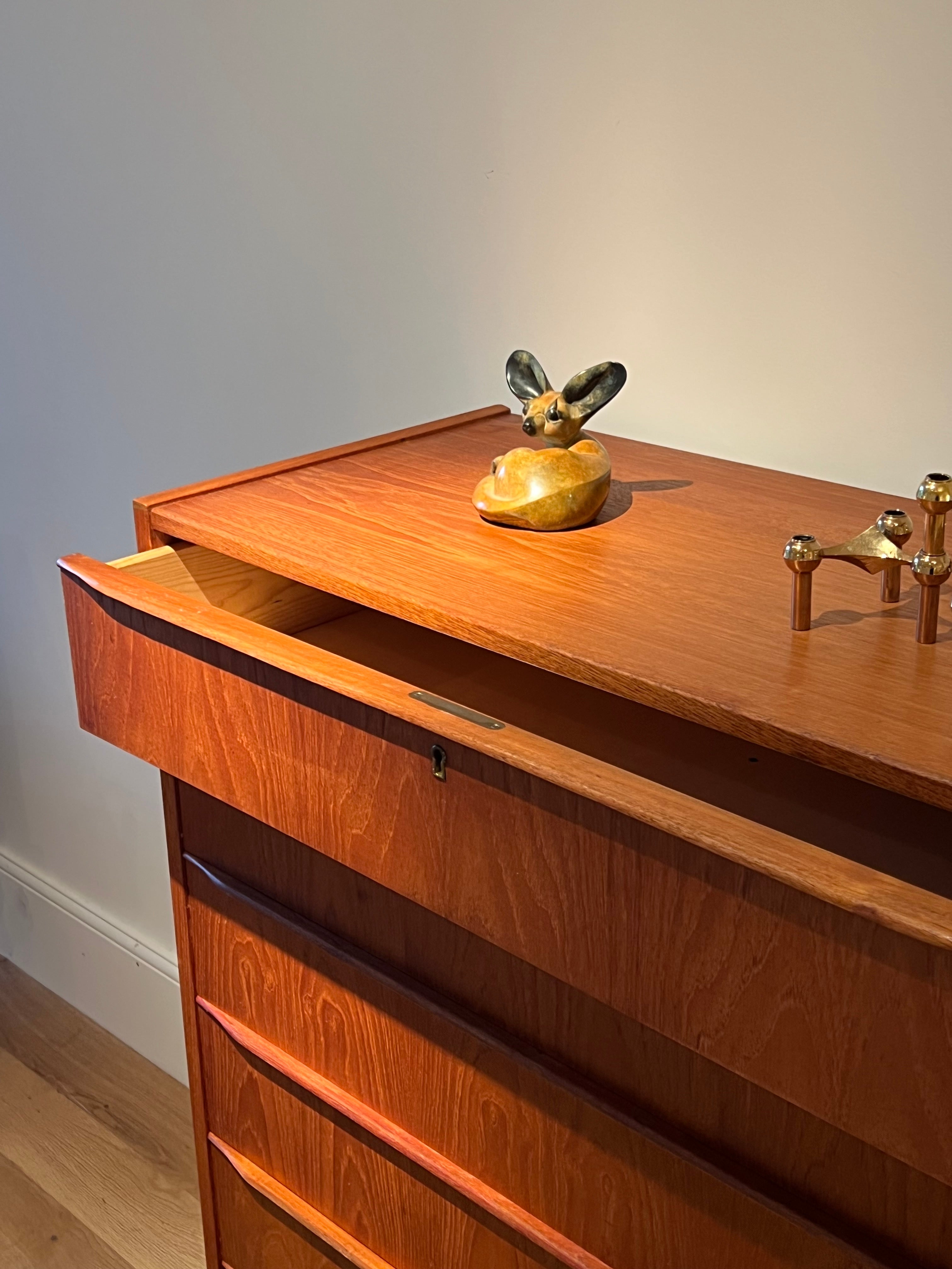 Commode scandinave vintage « Nila »