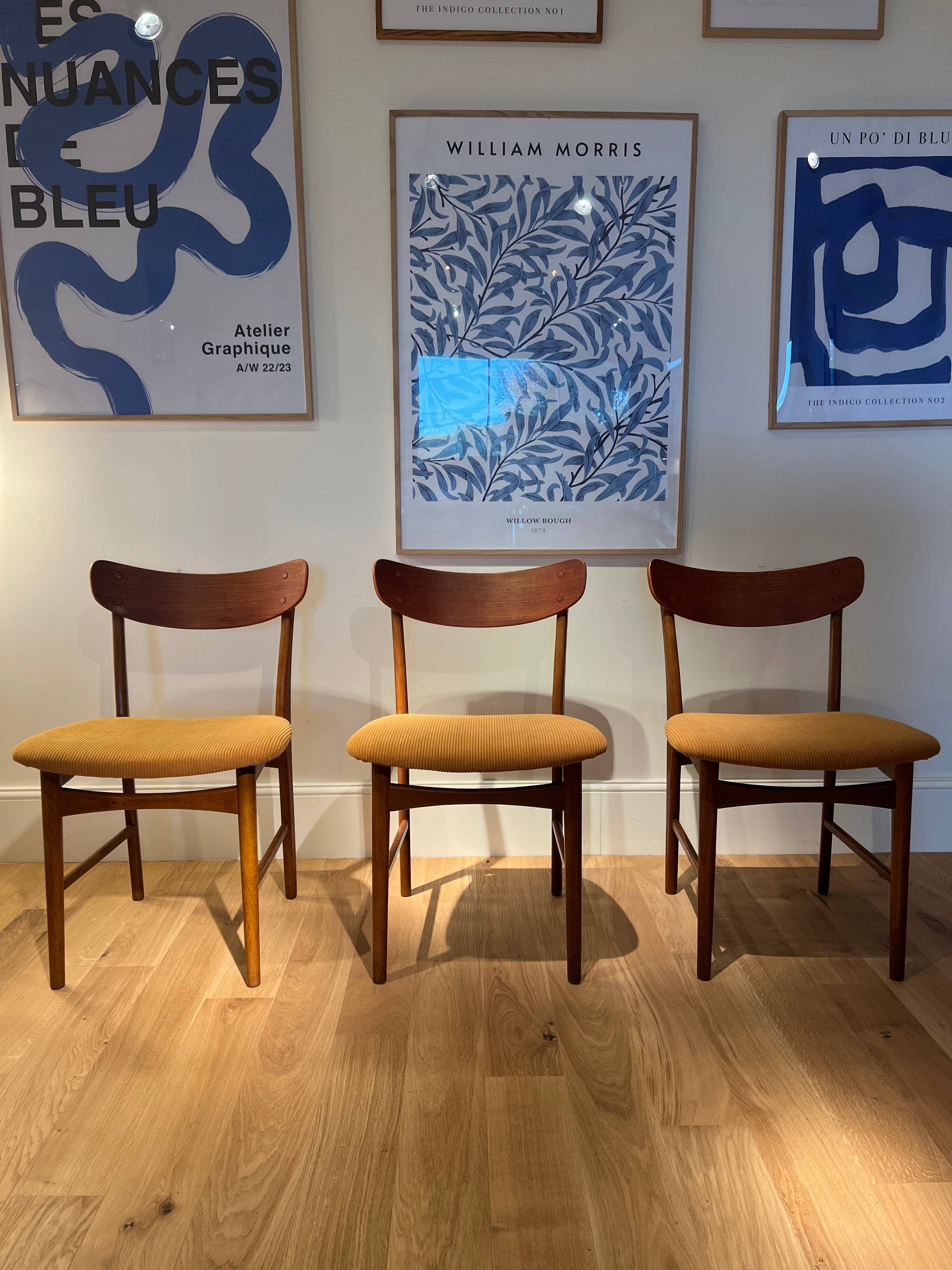 Chaise scandinave vintage "Miera" en teck (3 disponibles)