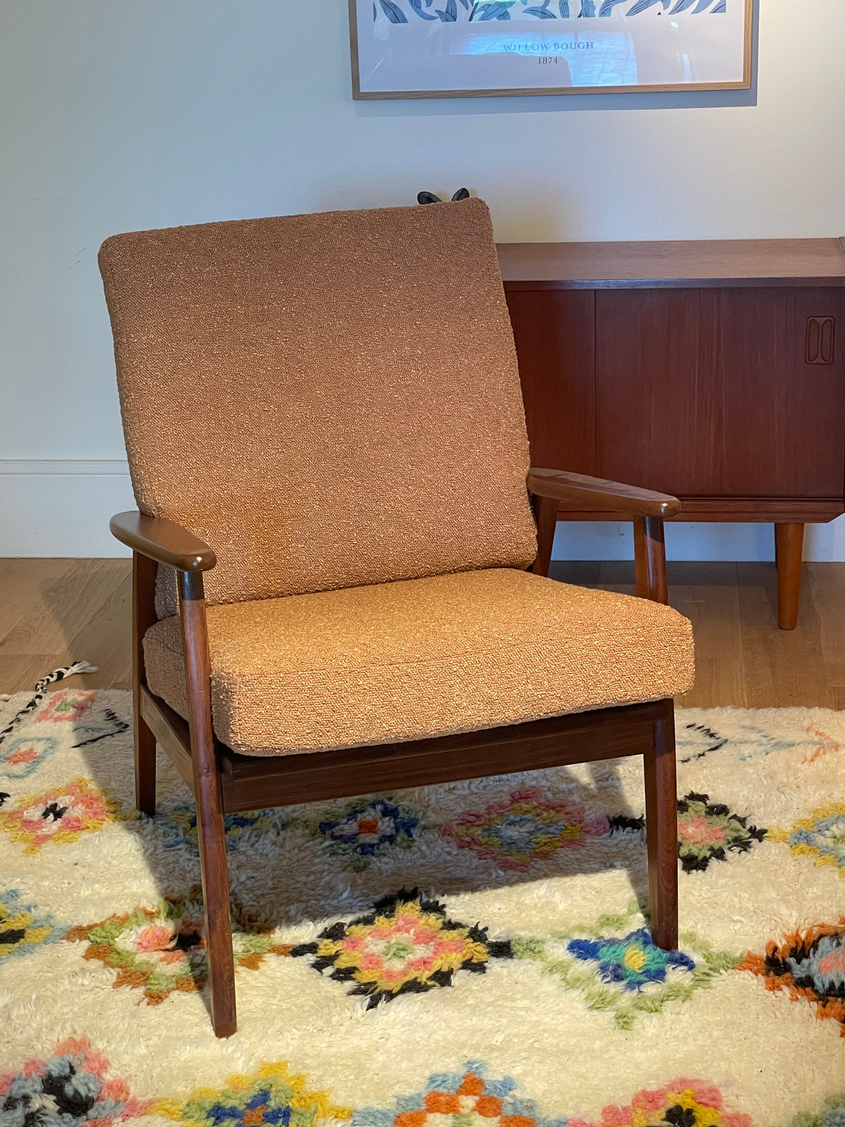 Fauteuil scandinave vintage « Theodor » en bouclette terracotta