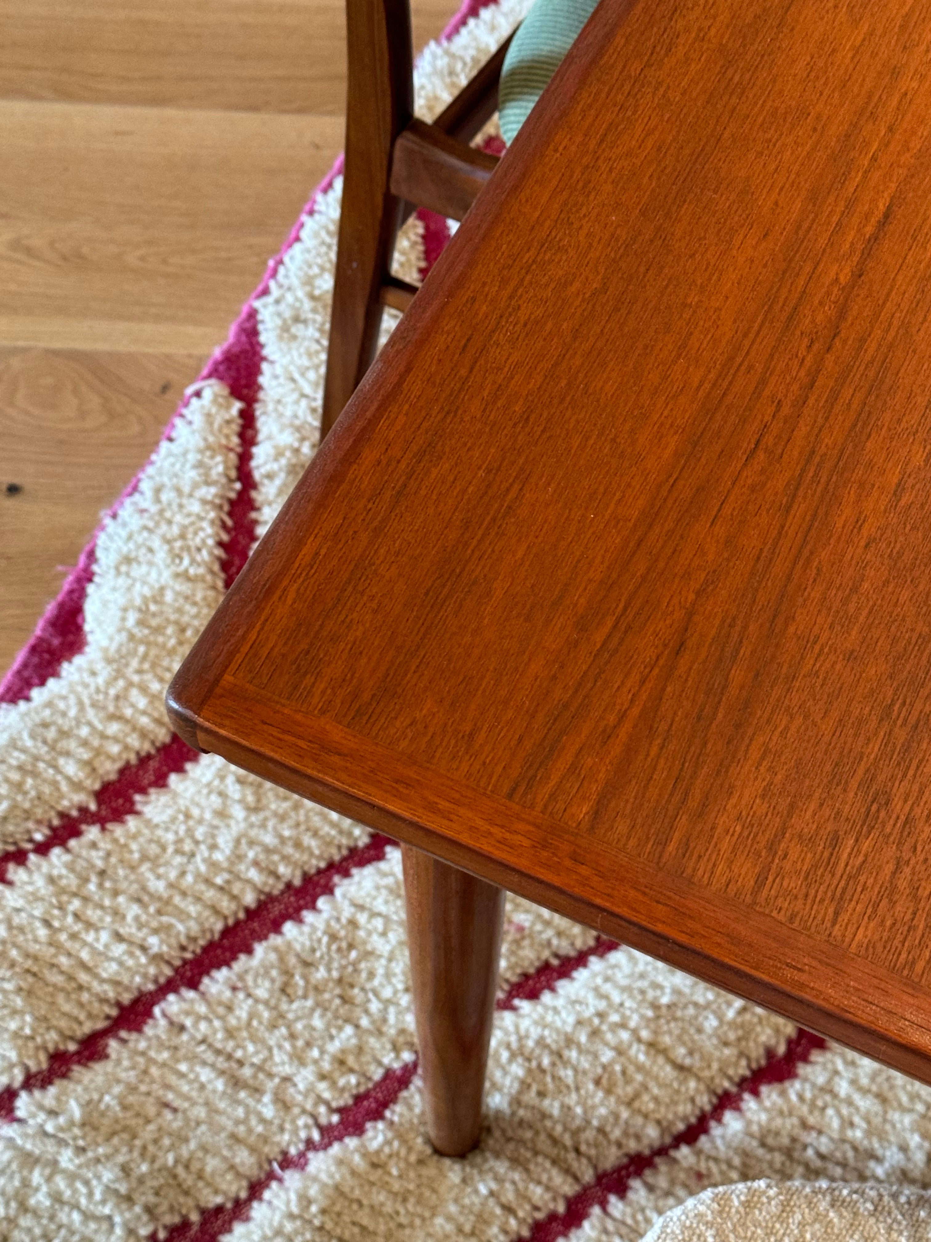 Table de salle à manger scandinave vintage Samcom extensible en teck – Années 1960