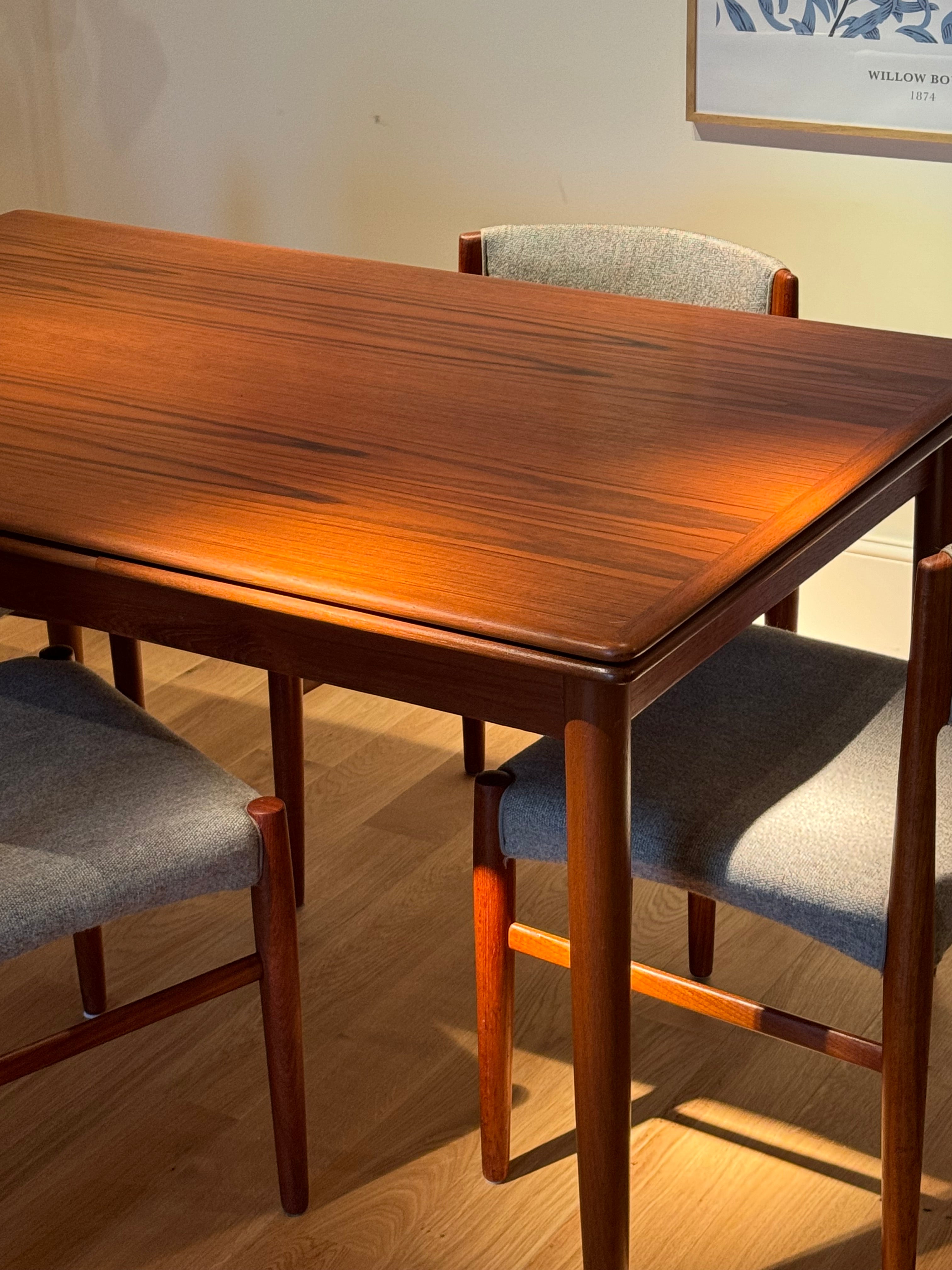 Table de salle à manger vintage scandinave en teck "Lovisa"