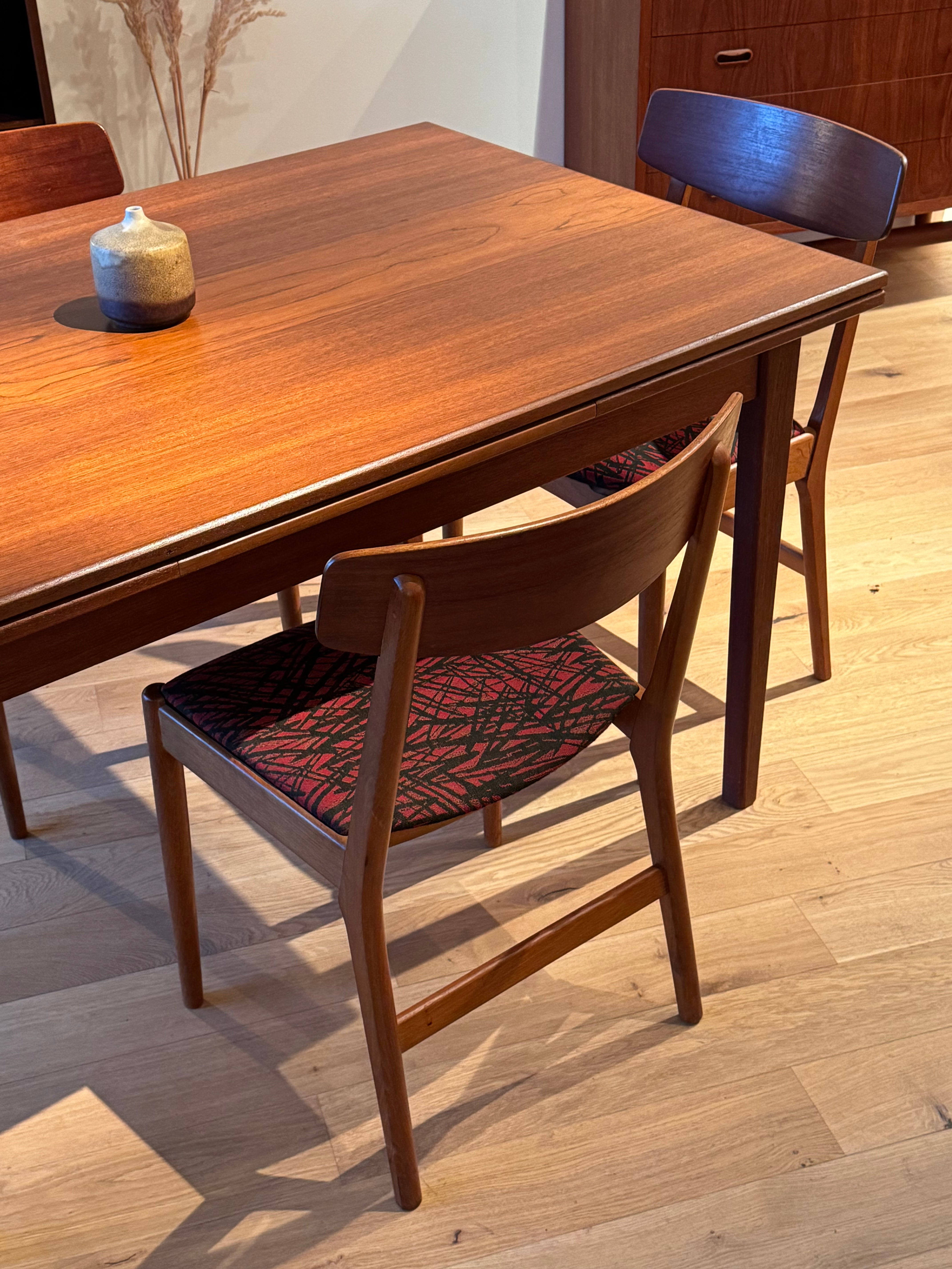 Suite de 4 chaises scandinave vintage "Virta"