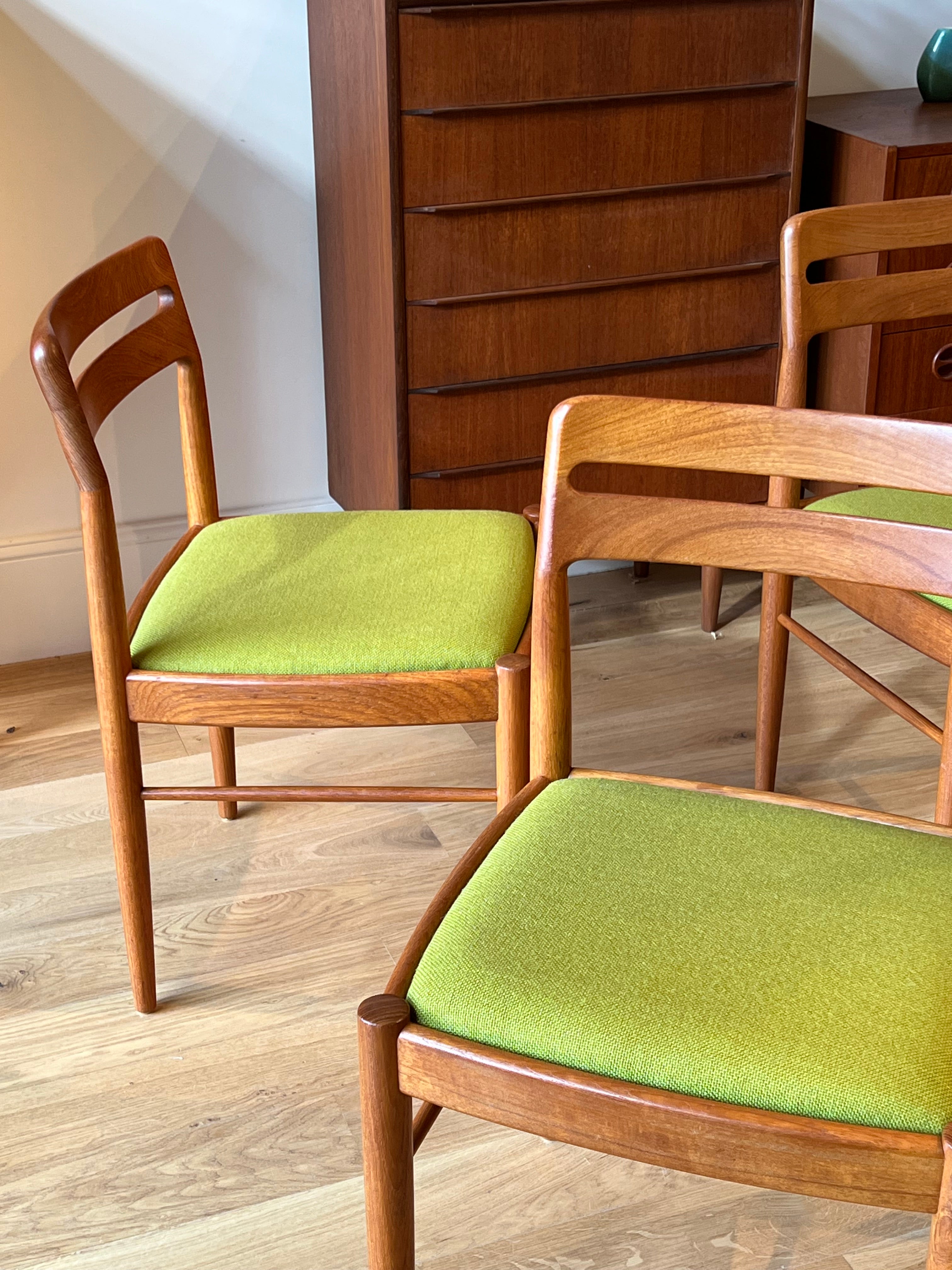 Suite de 4 chaises scandinaves « Siv »  par HW Klein pour Bramin