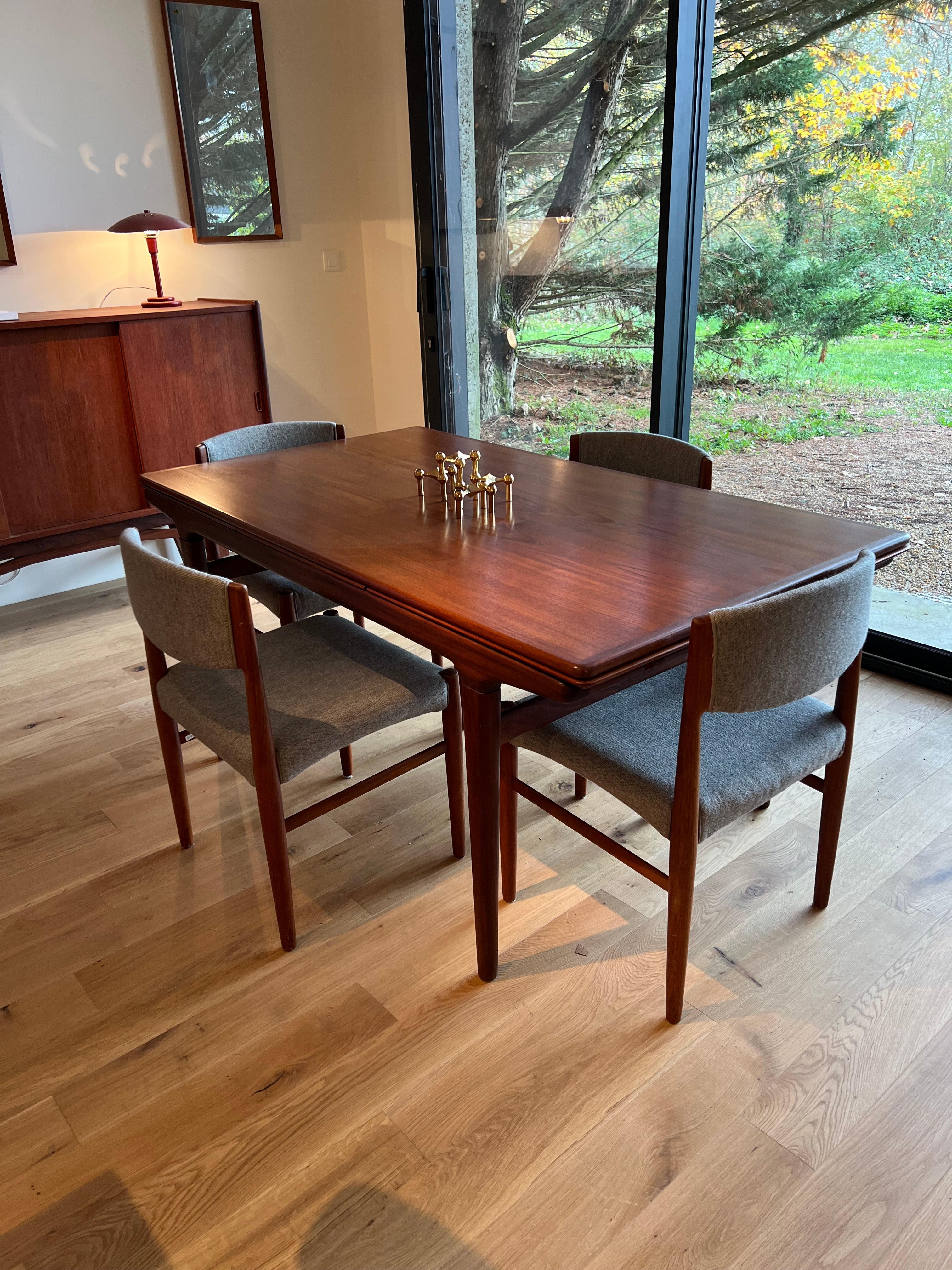 Table de salle à manger scandinave vintage extensible en teck – Johannes Andersen, années 1960