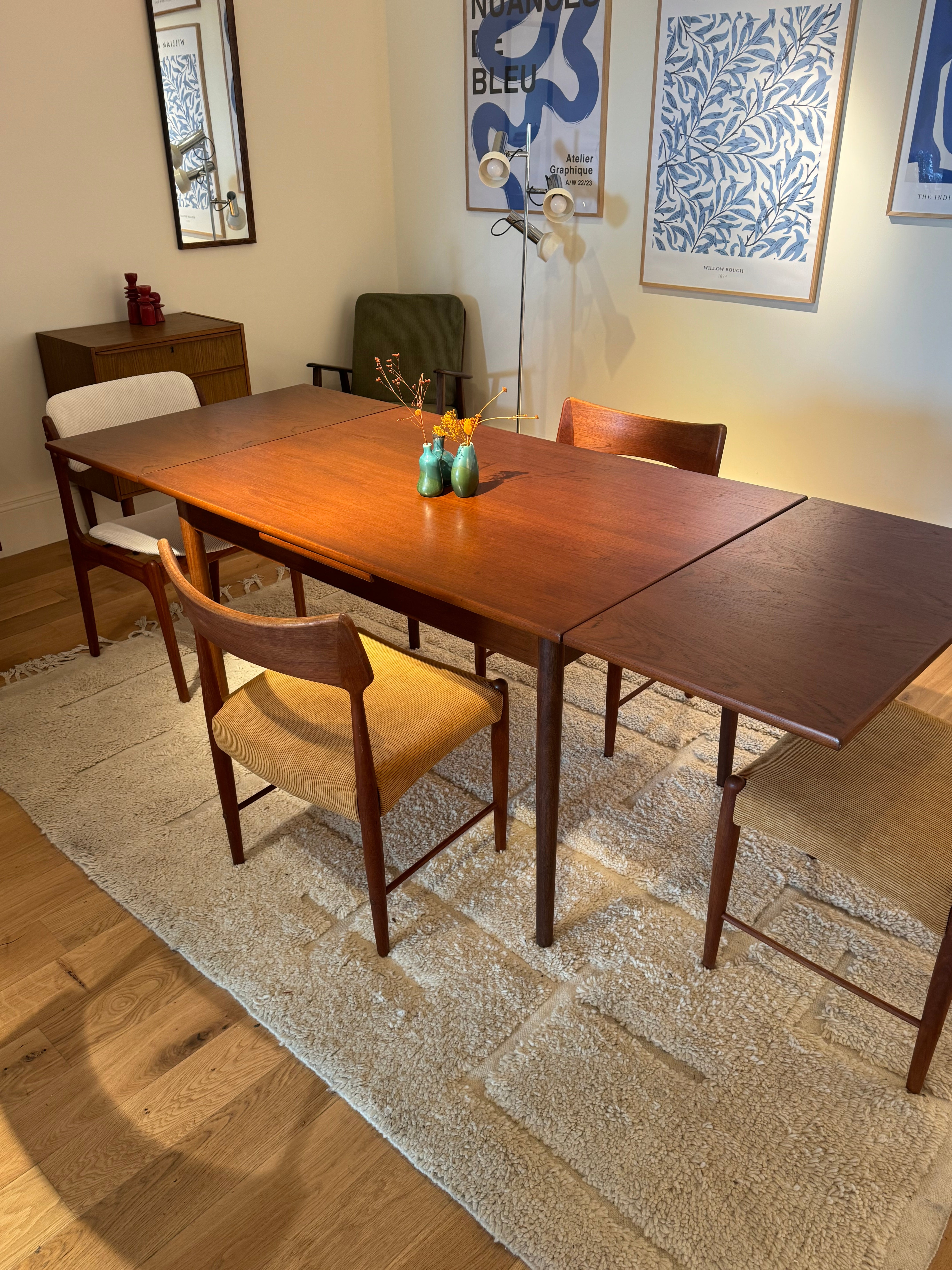 Table scandinave vintage en teck « Edwina »