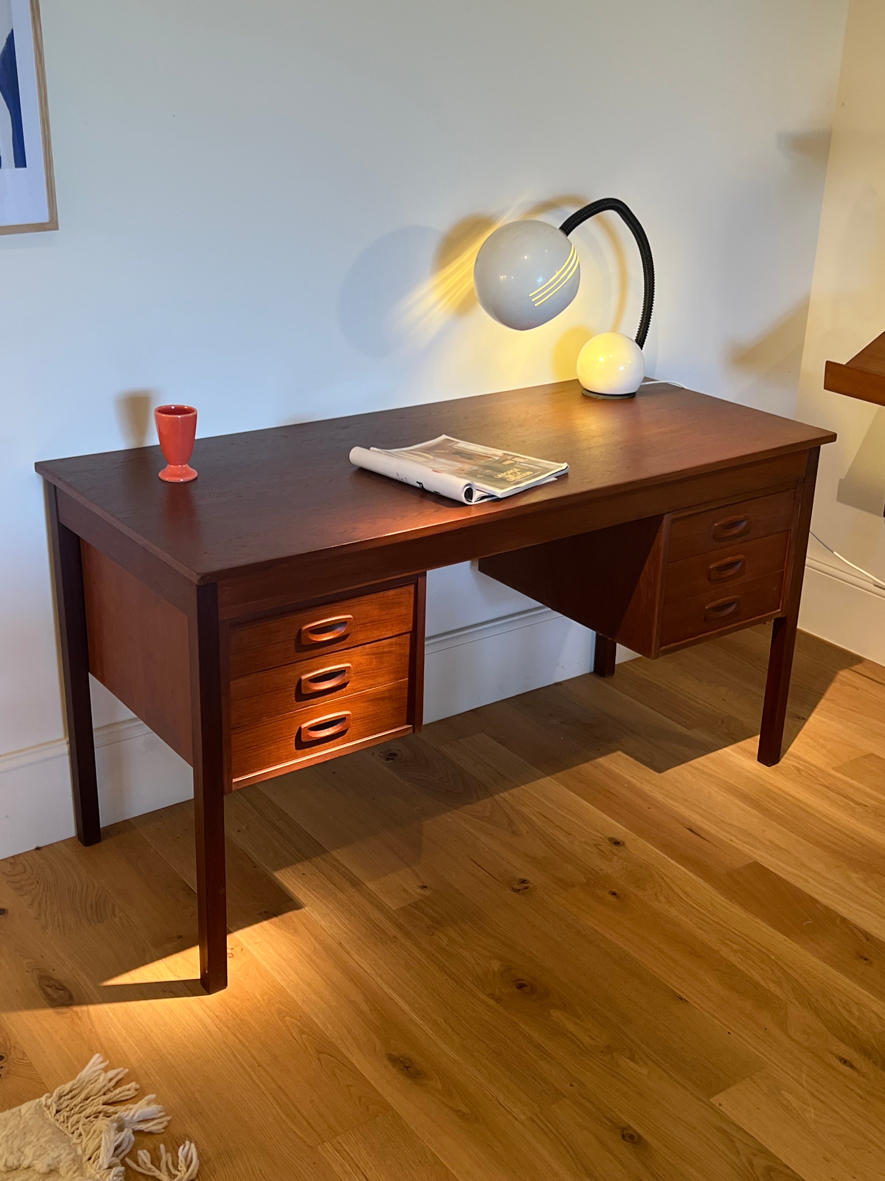 Bureau scandinave vintage en teck «  Ruben »