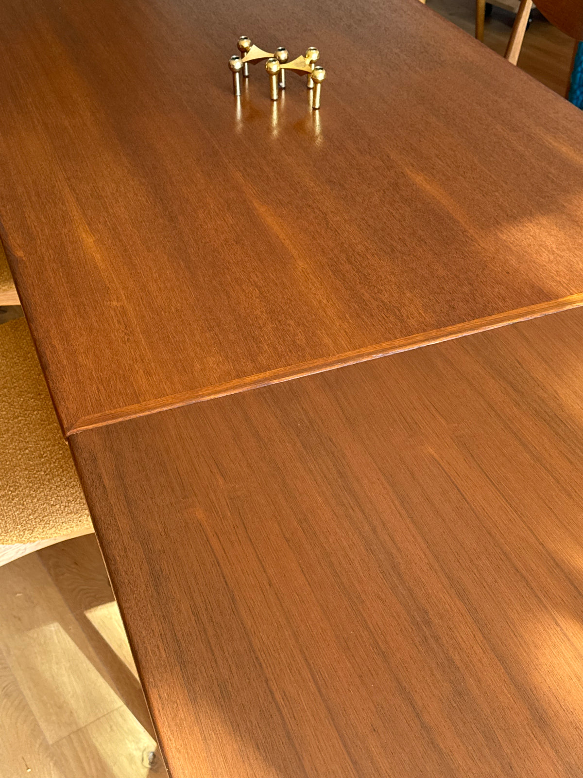 Table scandinave vintage extensible« Ilde » en teck
