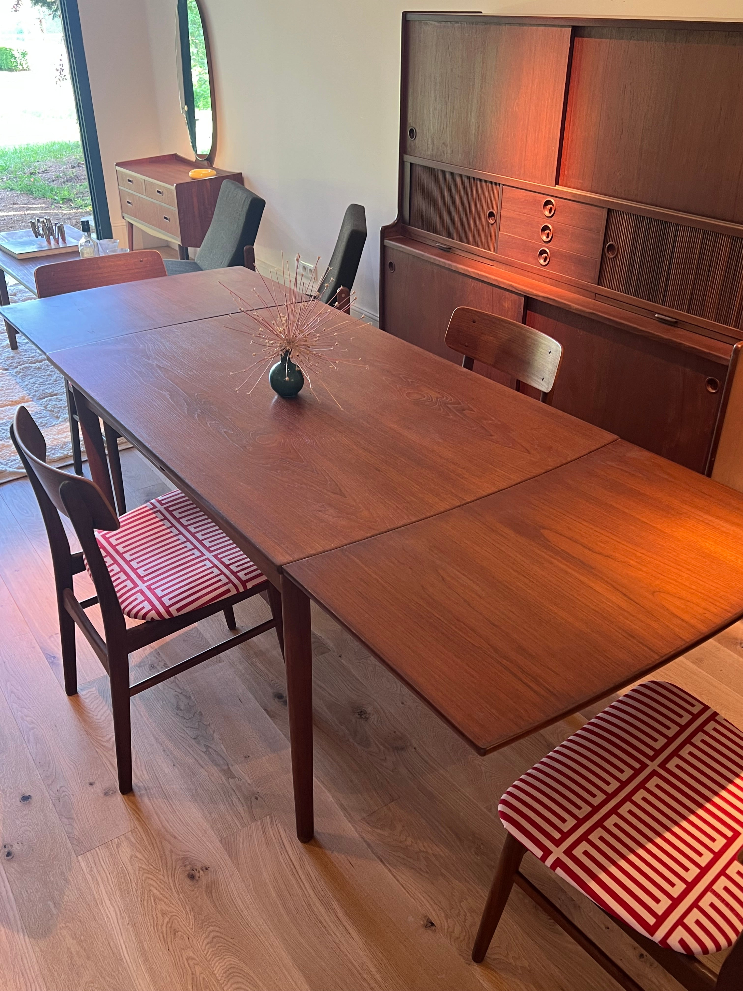 Table de salle à manger scandinave vintage en teck extensible "Finna"