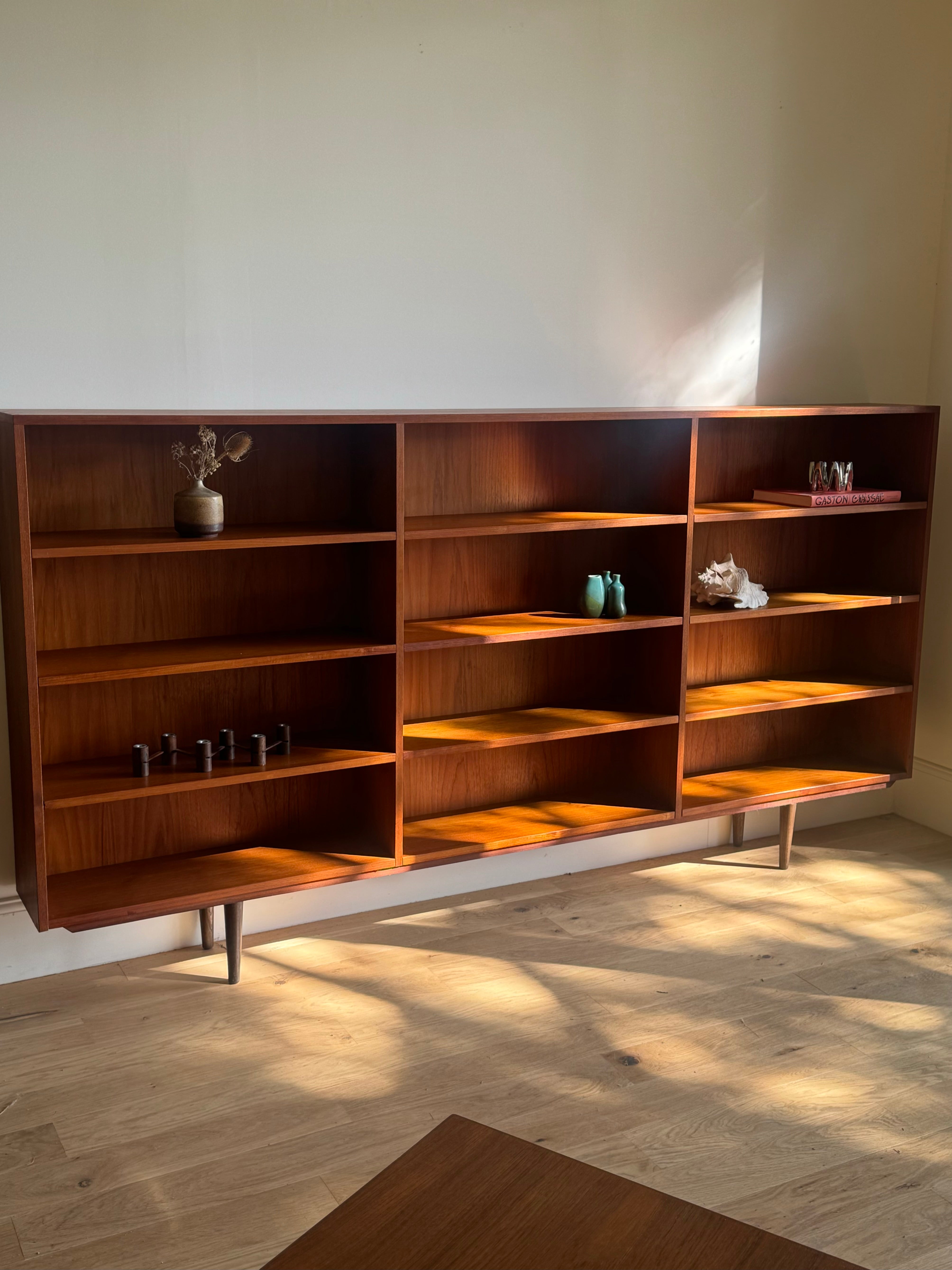 Bibliothèque scandinave vintage en teck « Marta »