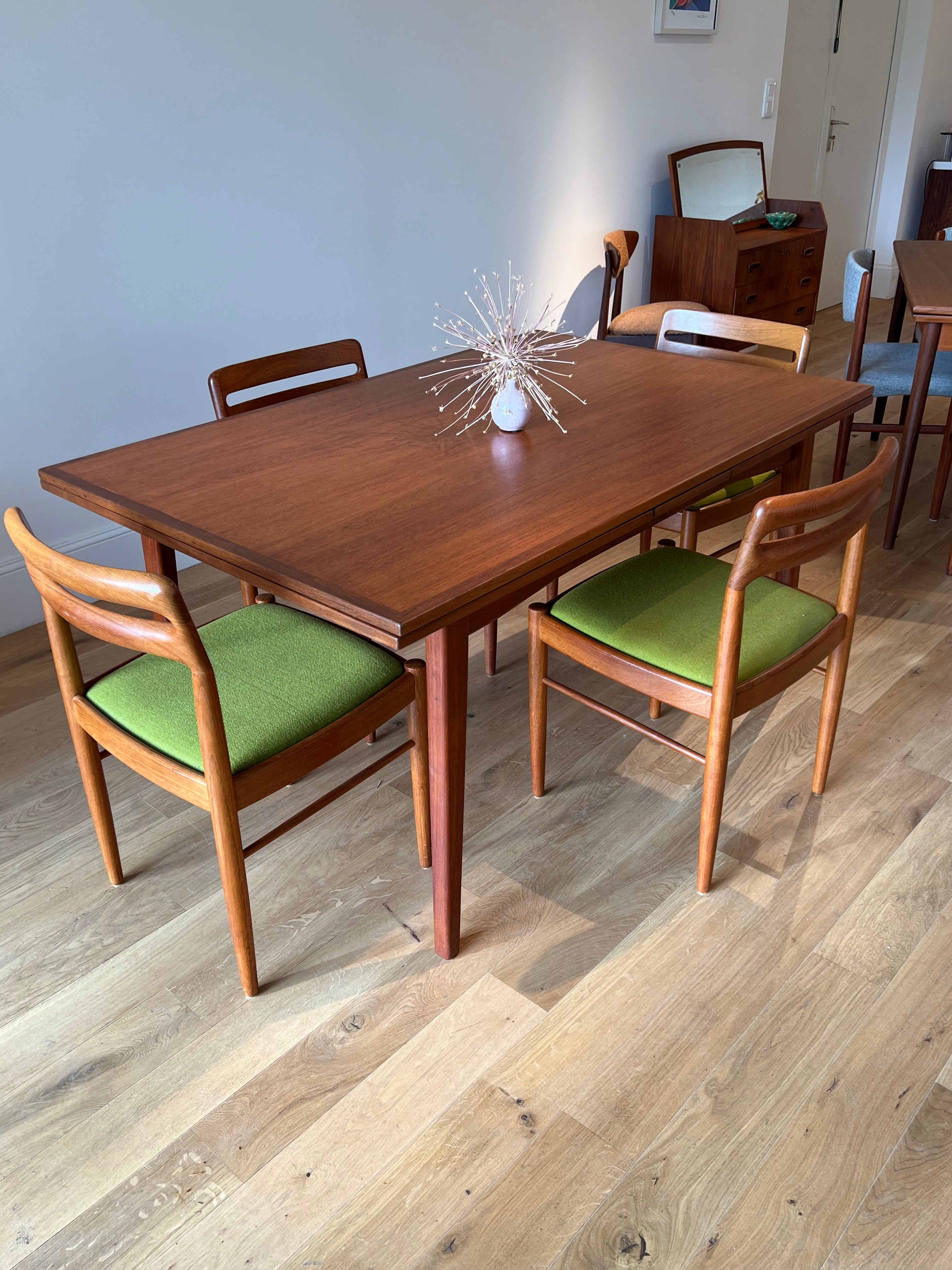 Table de salle à manger scandinave vintage en teck "Birgitte"