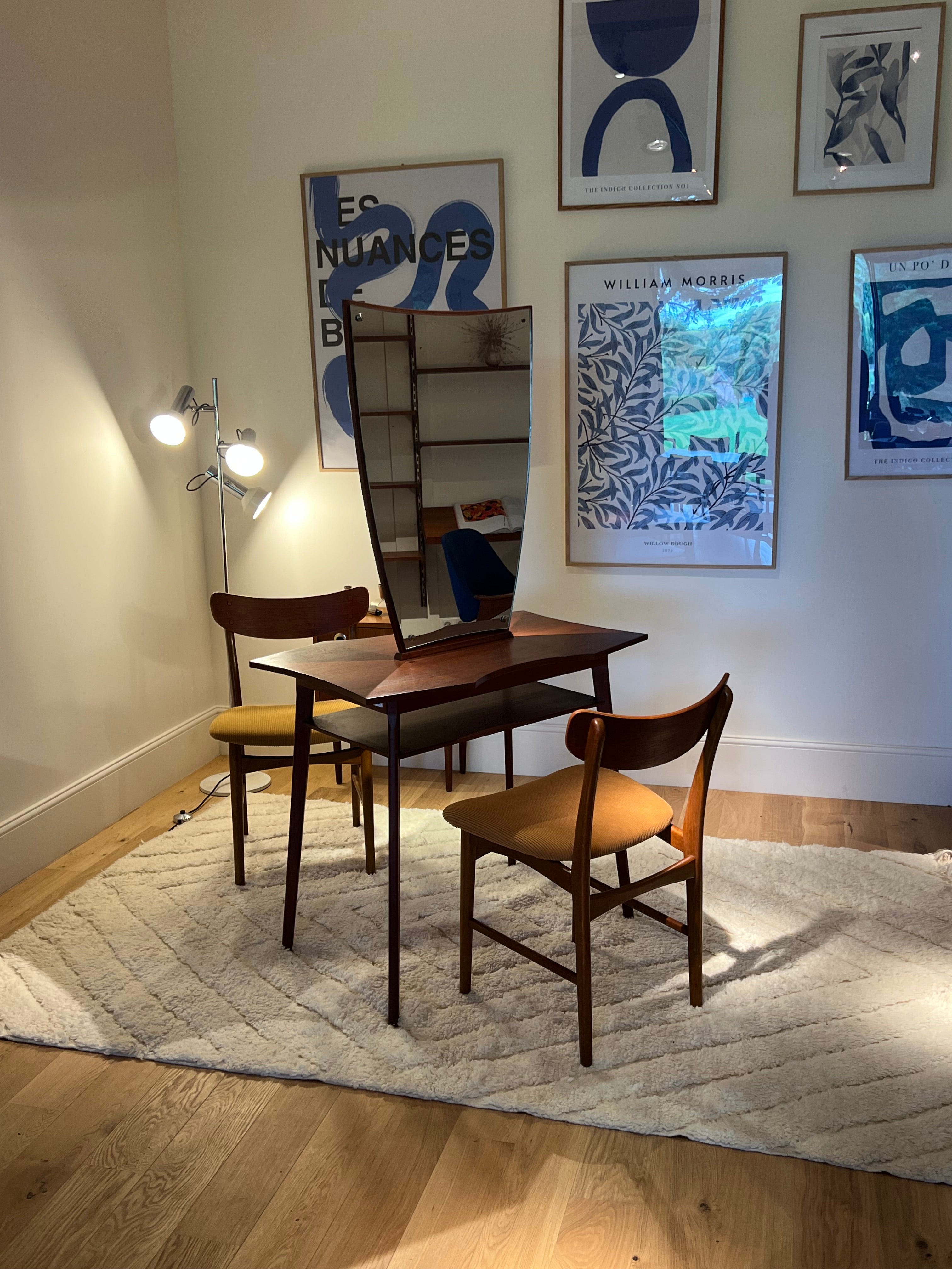 Table coiffeuse avec grand miroir scandinave vintage "Elvine"