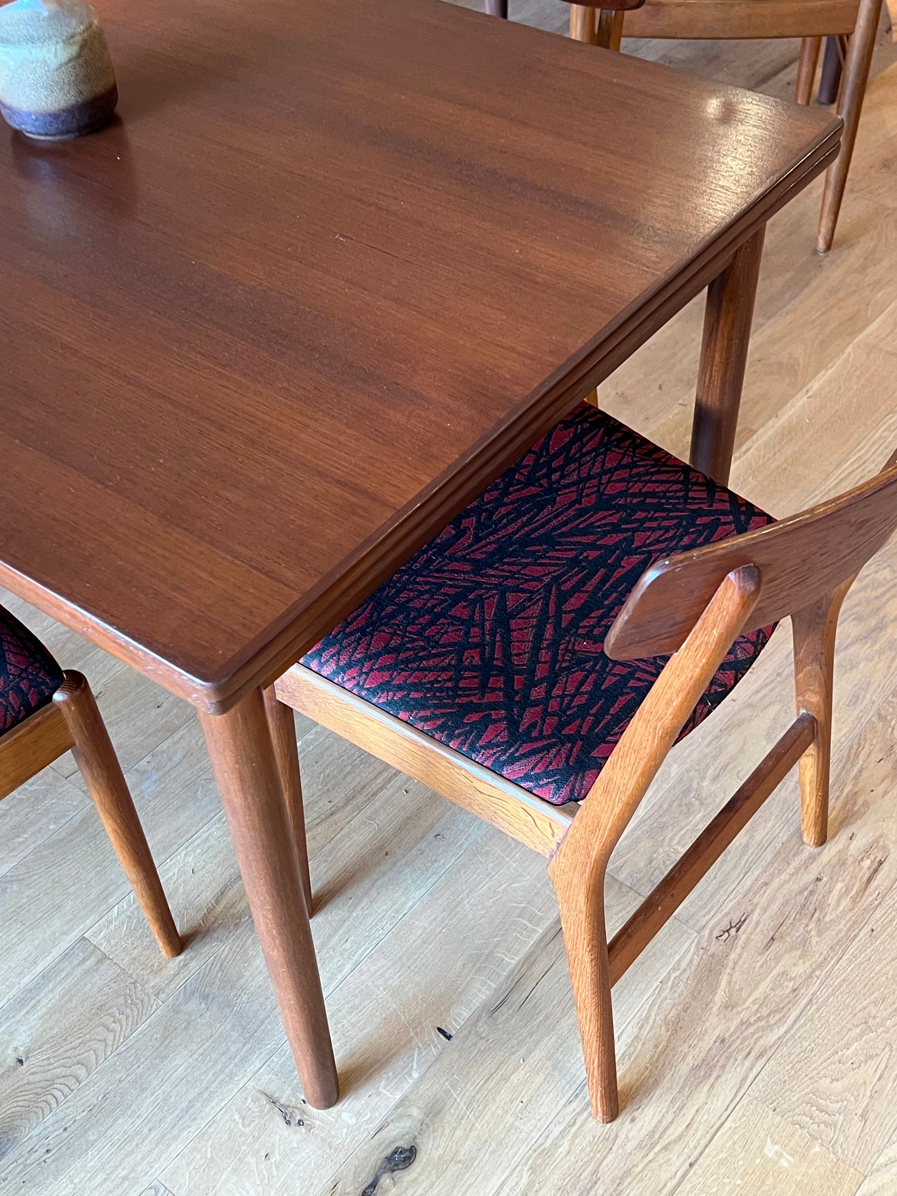 Table de salle à manger scandinave vintage "Liv"