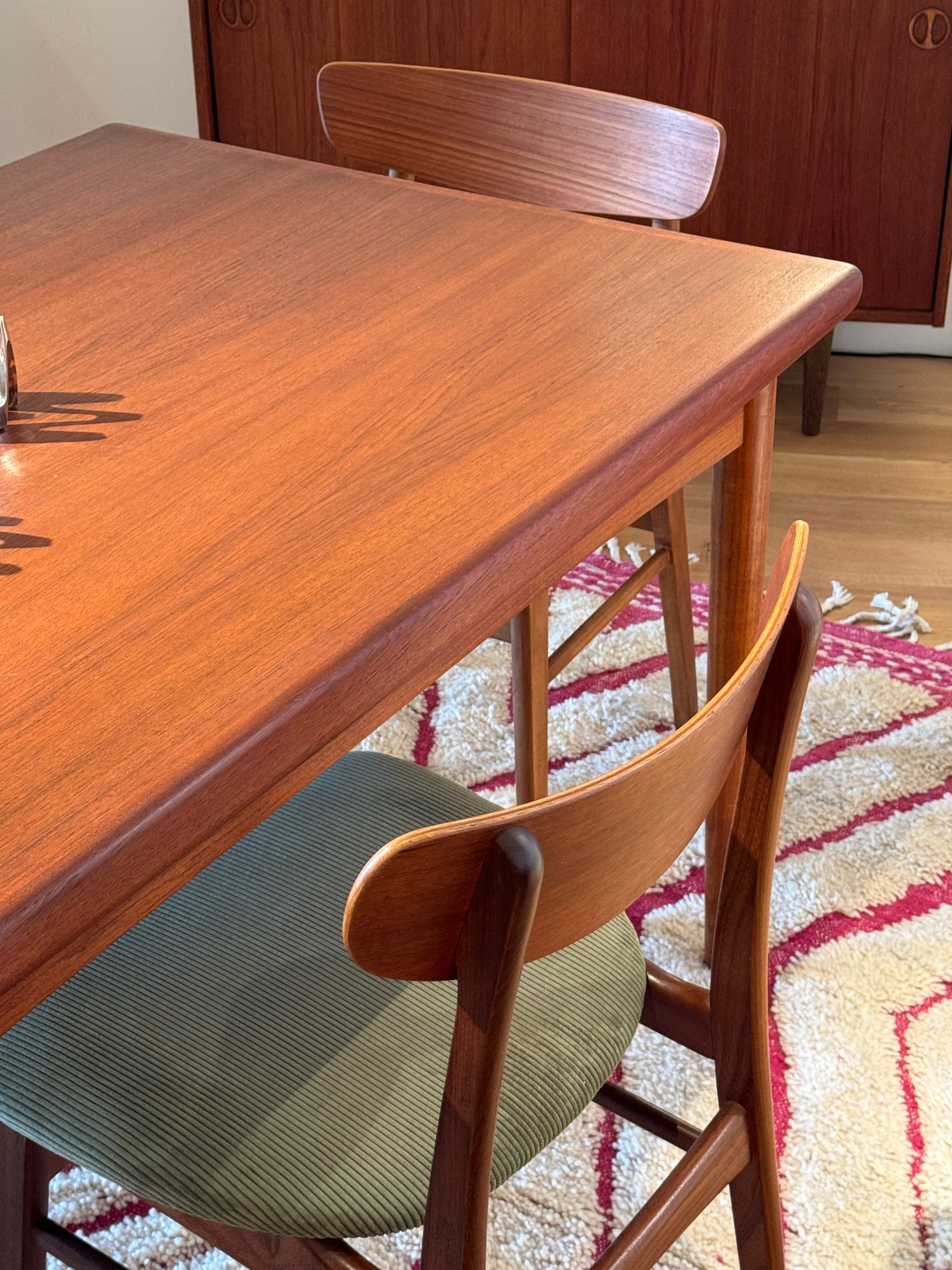 Table de salle à manger scandinave vintage Samcom extensible en teck – Années 1960