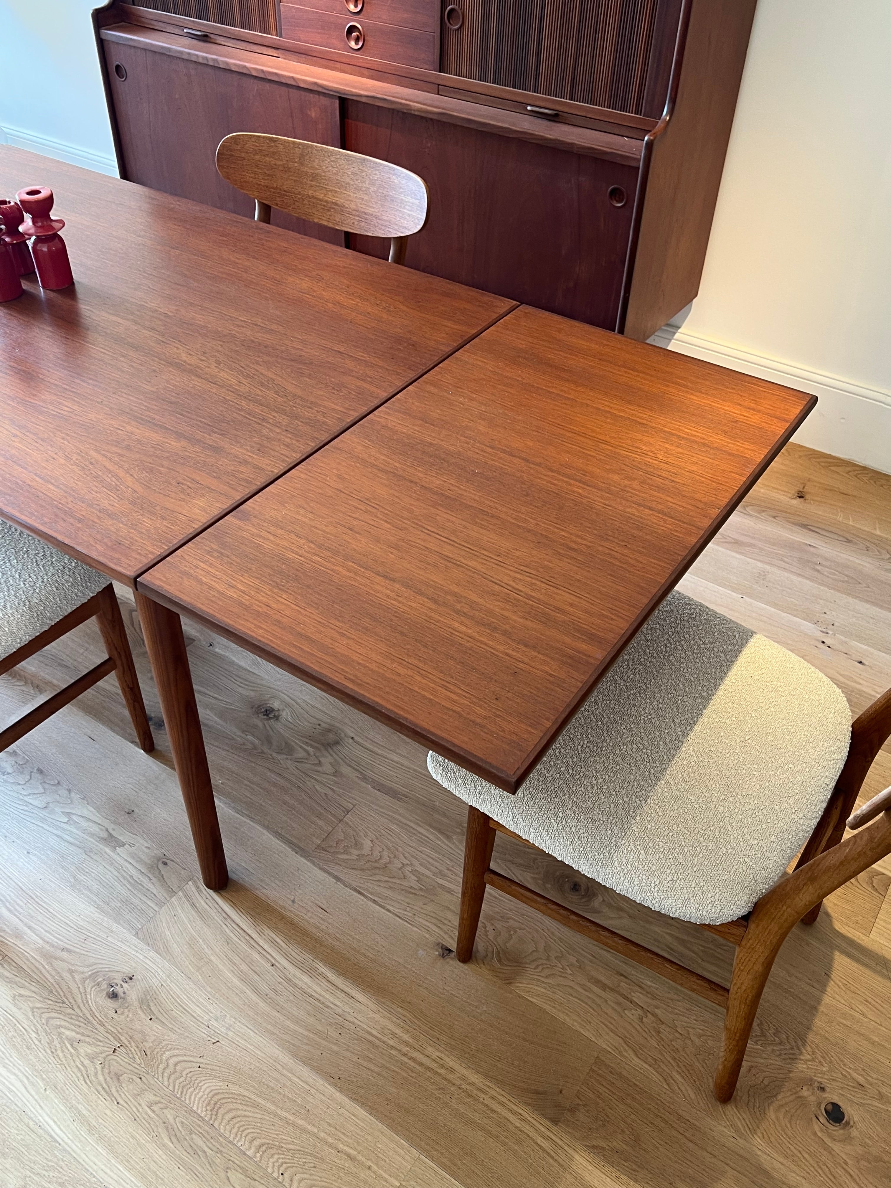 Table de salle à manger vintage scandinave en teck "Asta"