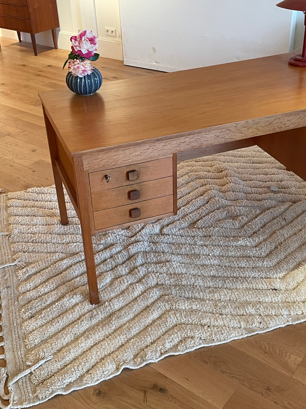 Bureau scandinave vintage en chêne doré "Jonas"