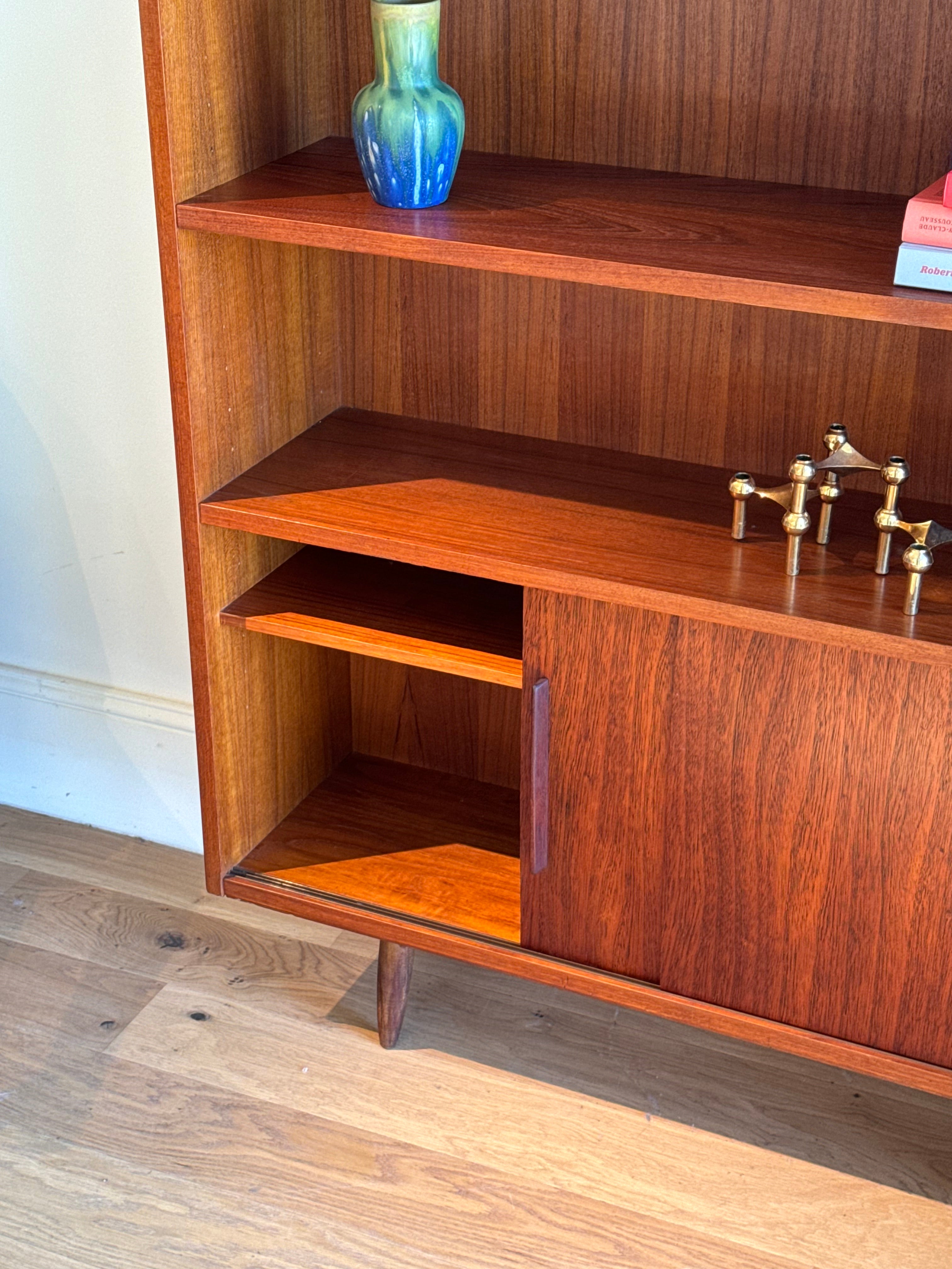 Bibliothèque scandinave vintage en teck "Mads"