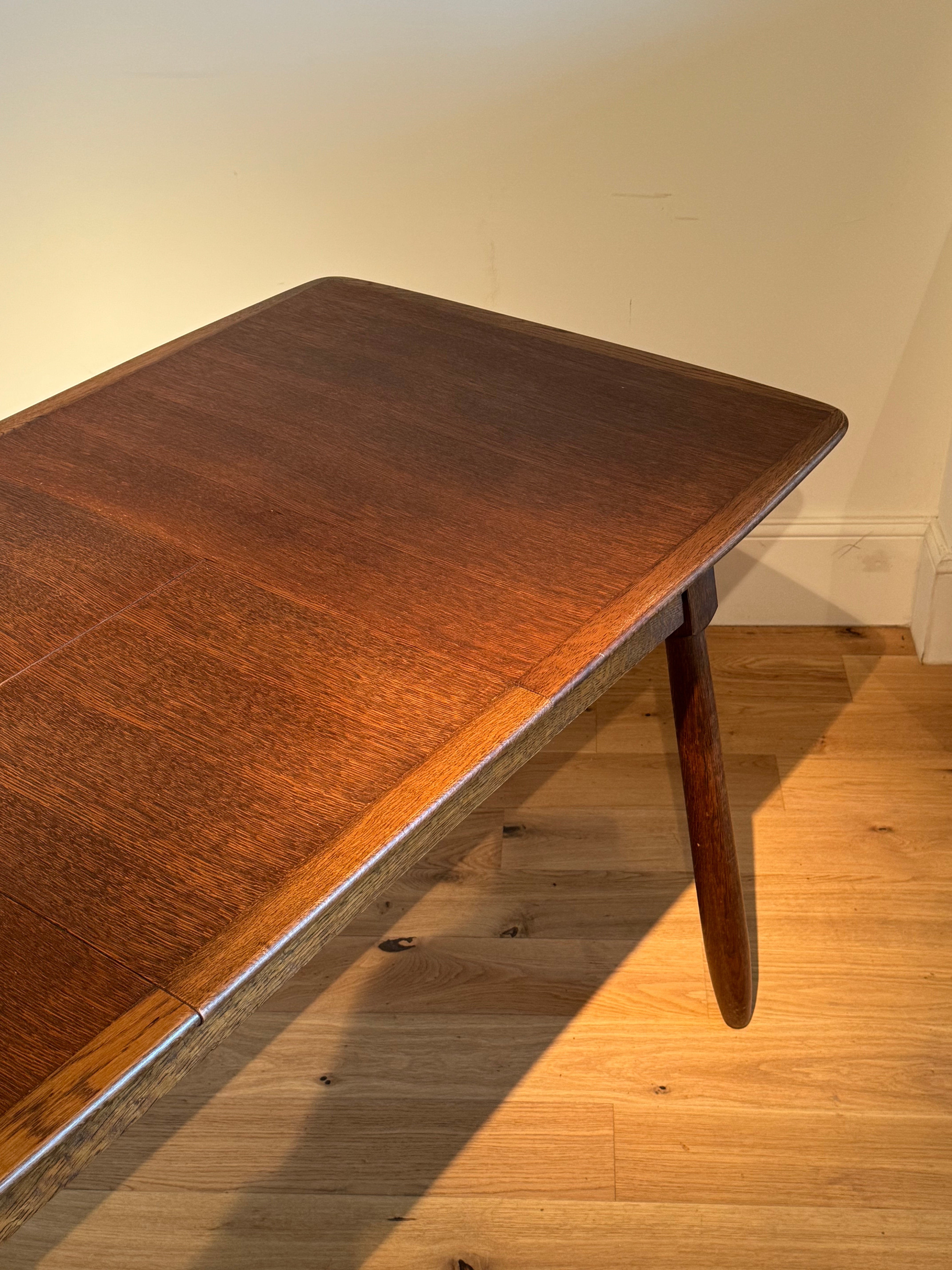 Table scandinave vintage en chêne « Mette »