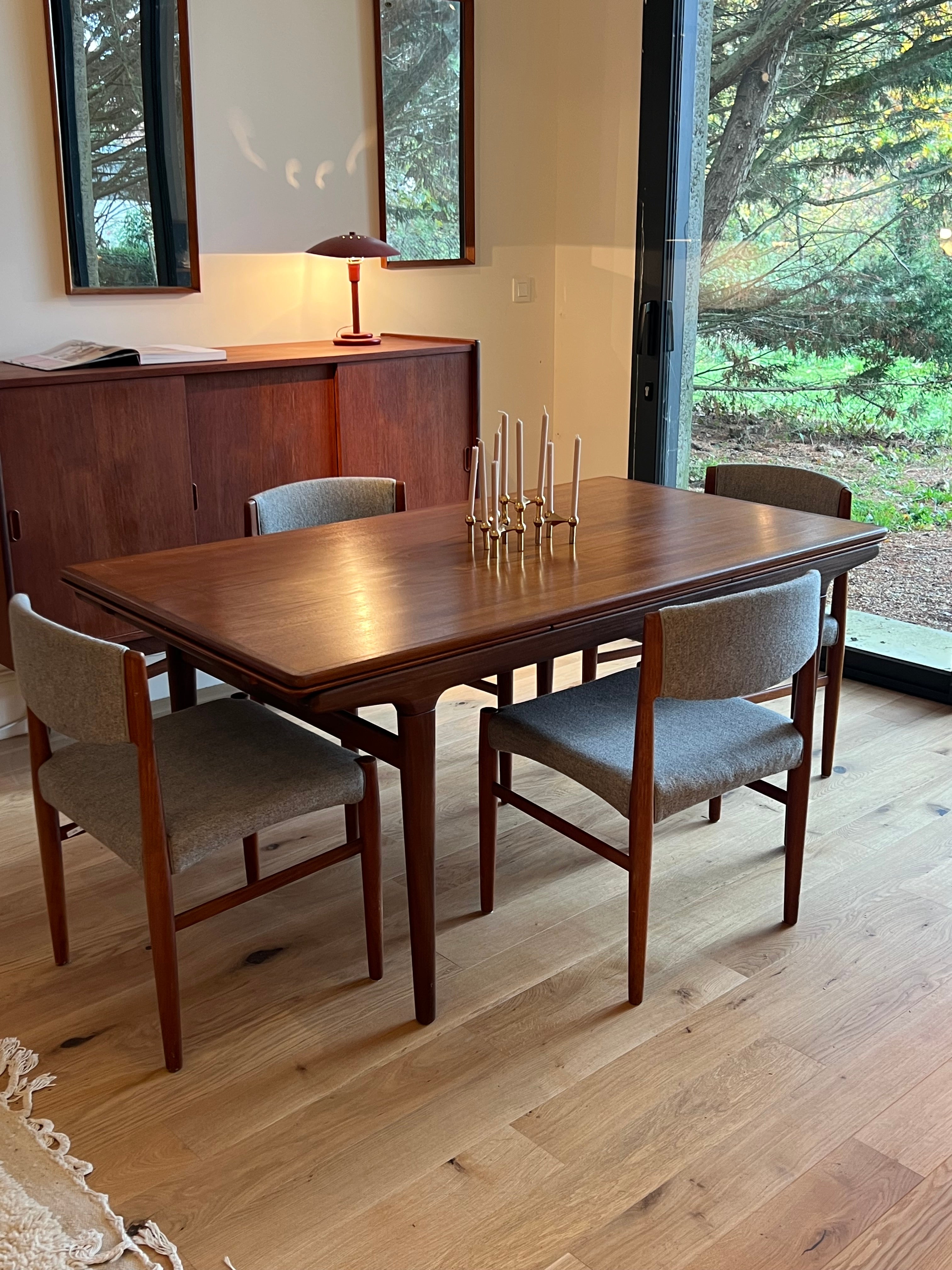 Table de salle à manger scandinave vintage extensible en teck – Johannes Andersen, années 1960