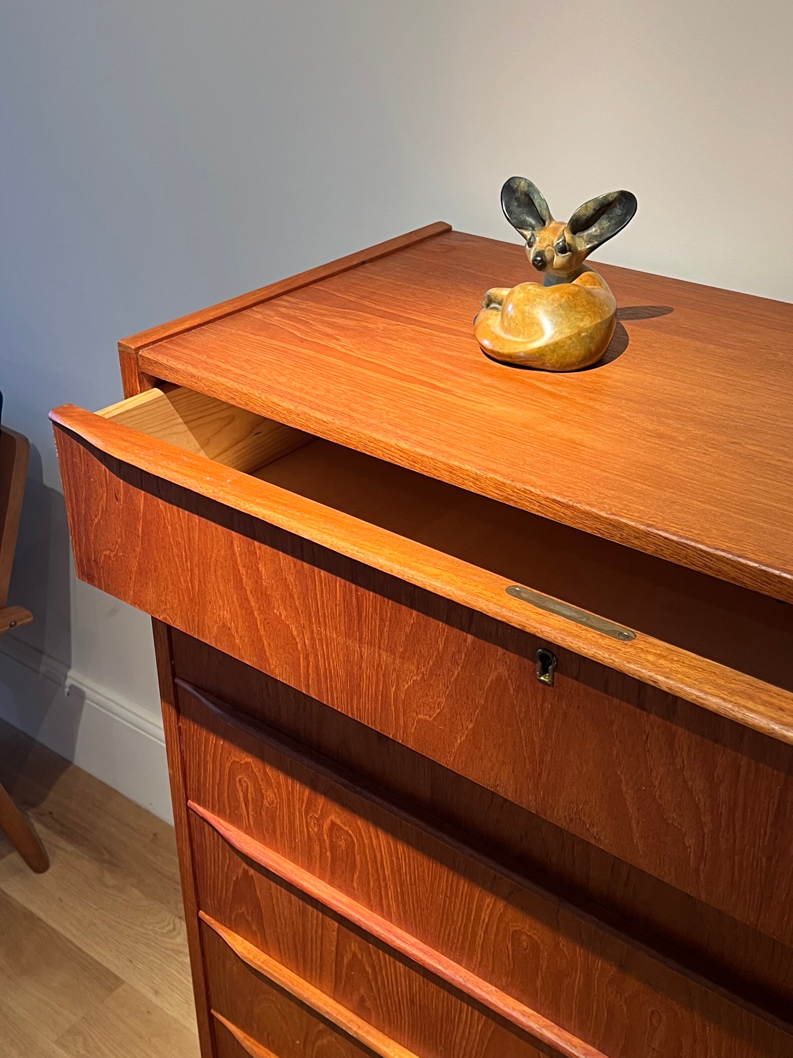 Commode scandinave vintage « Nila »