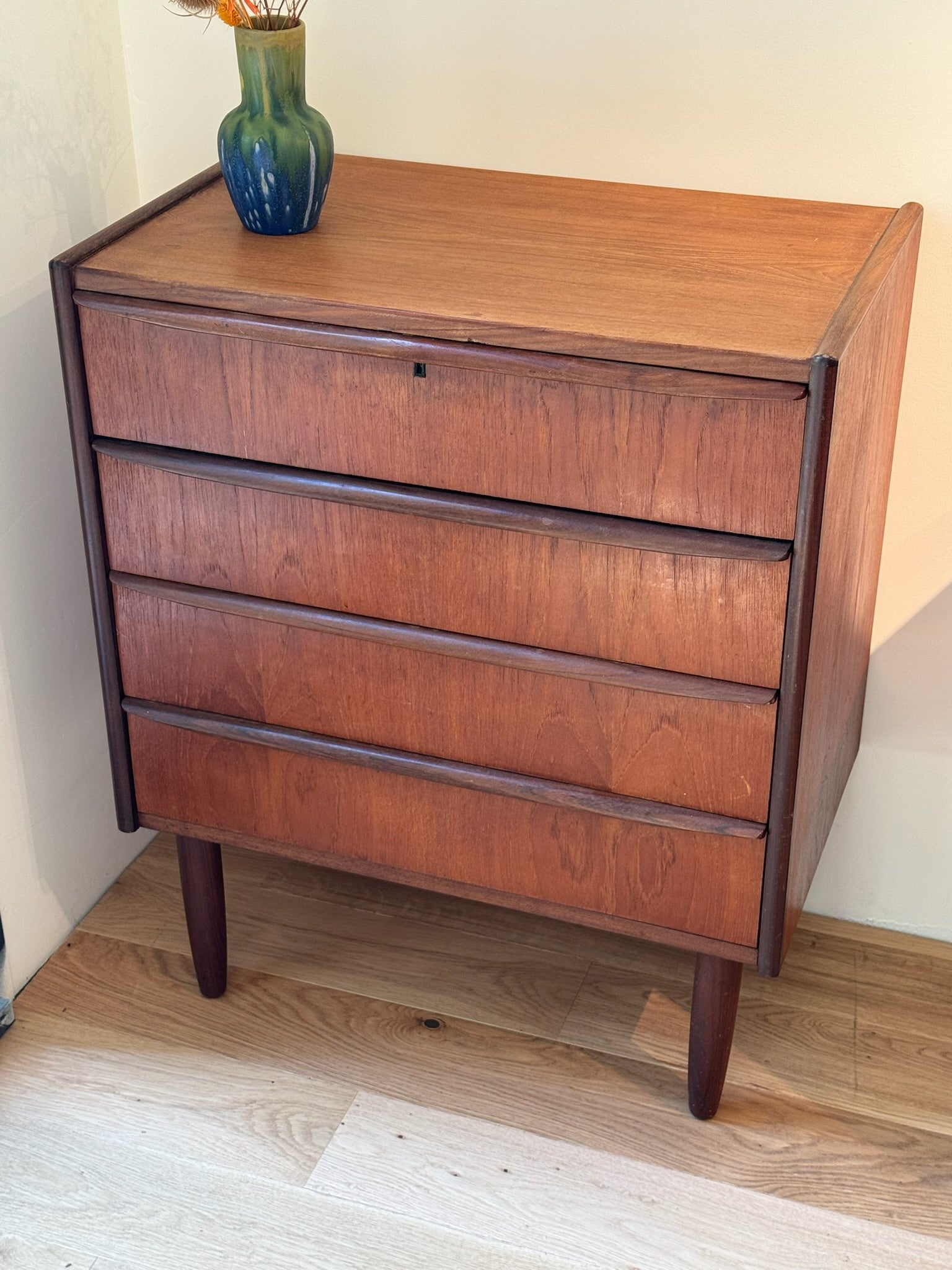 Commode scandinave vintage « Arne »