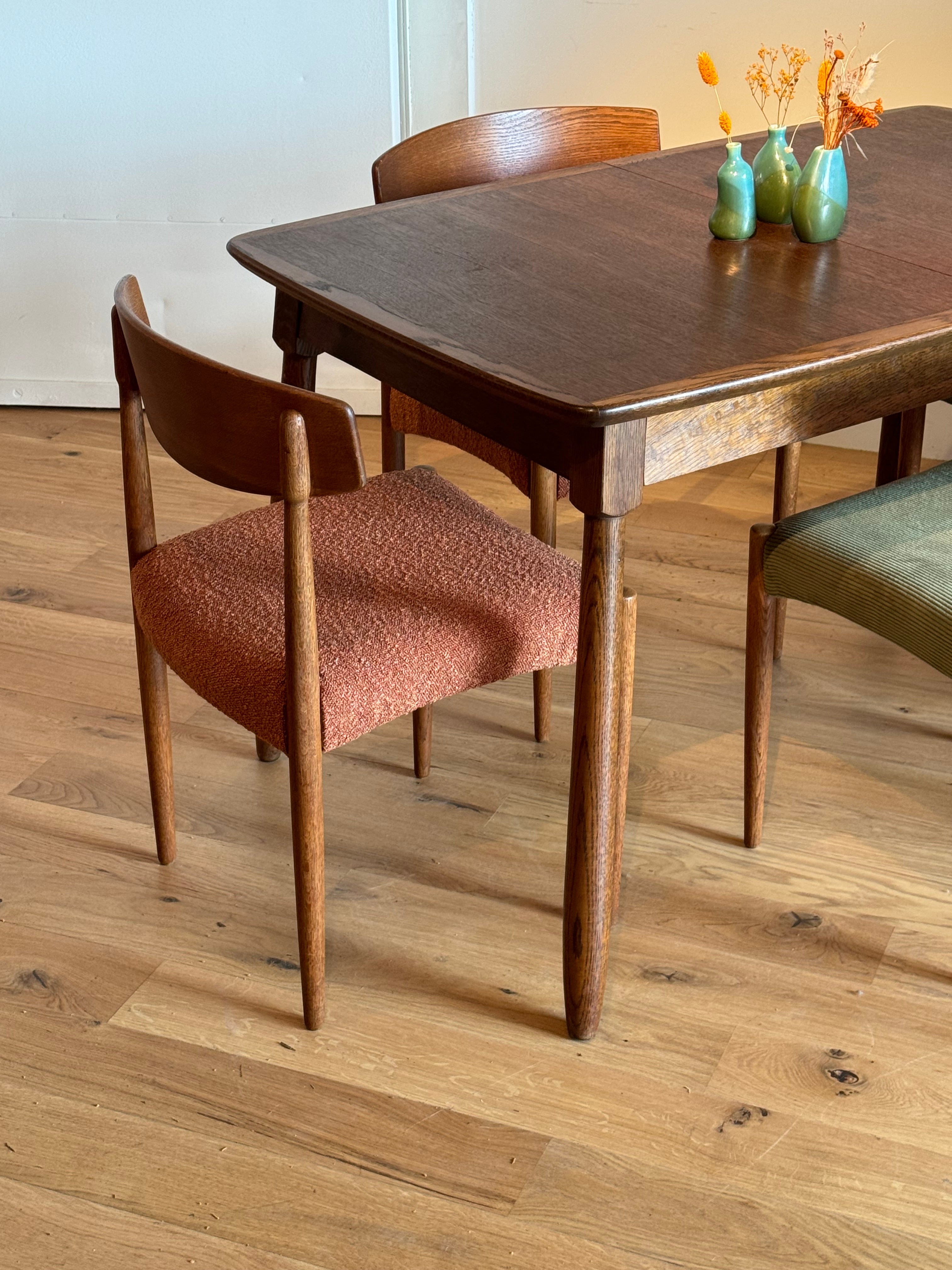 Table scandinave vintage en chêne « Mette »