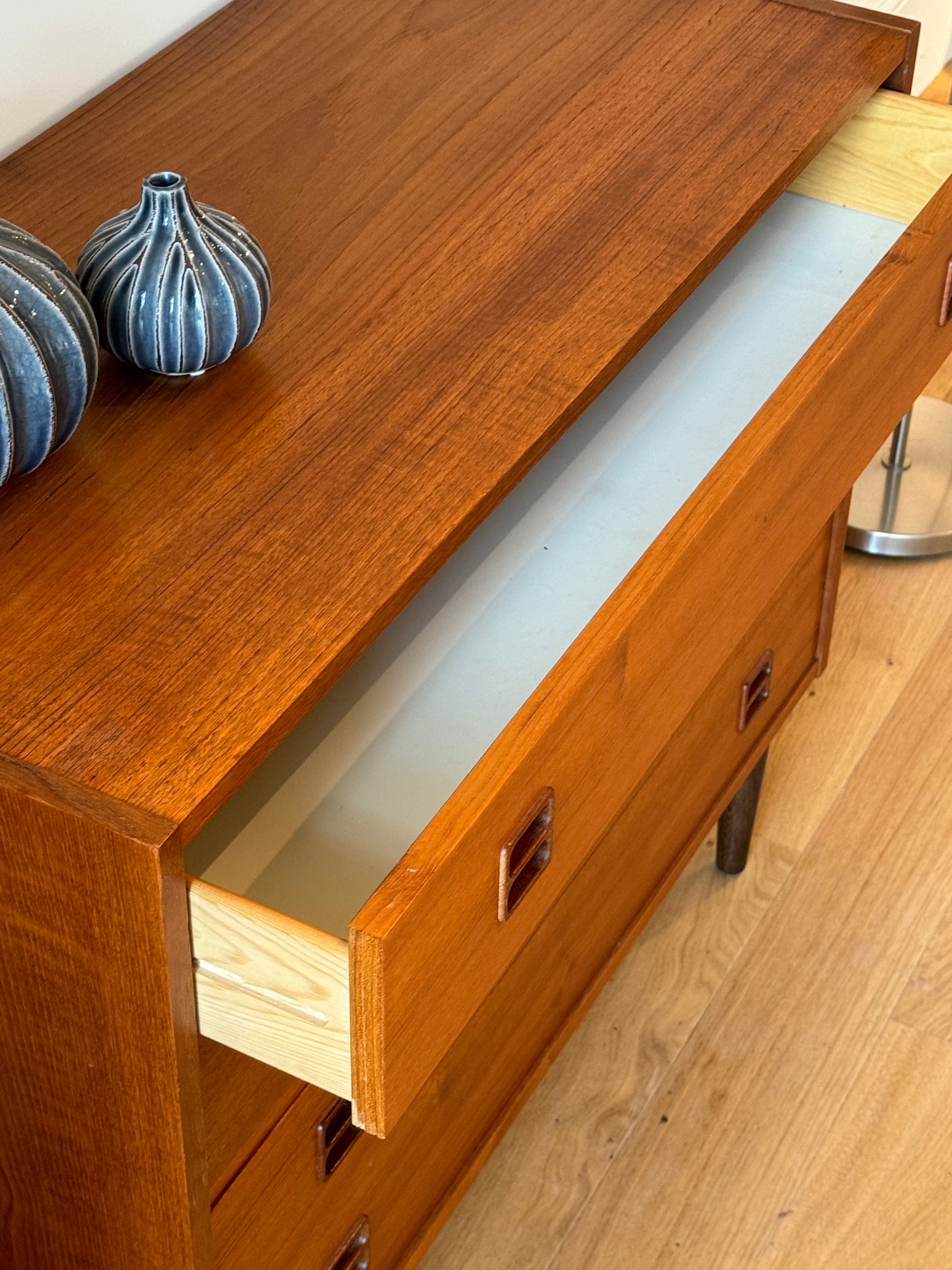 Commode scandinave vintage en teck « Brisa »