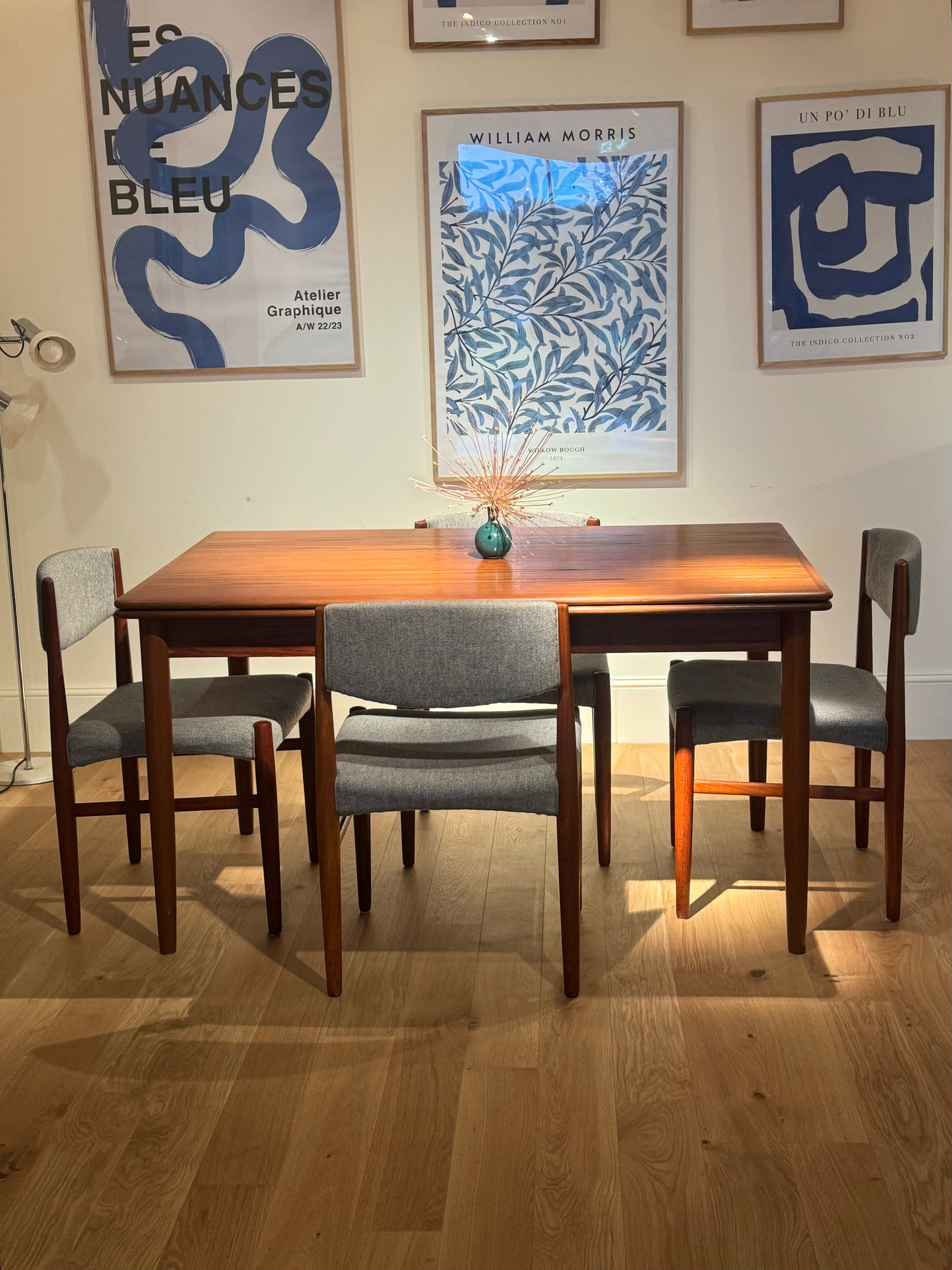 Table de salle à manger vintage scandinave en teck "Lovisa"