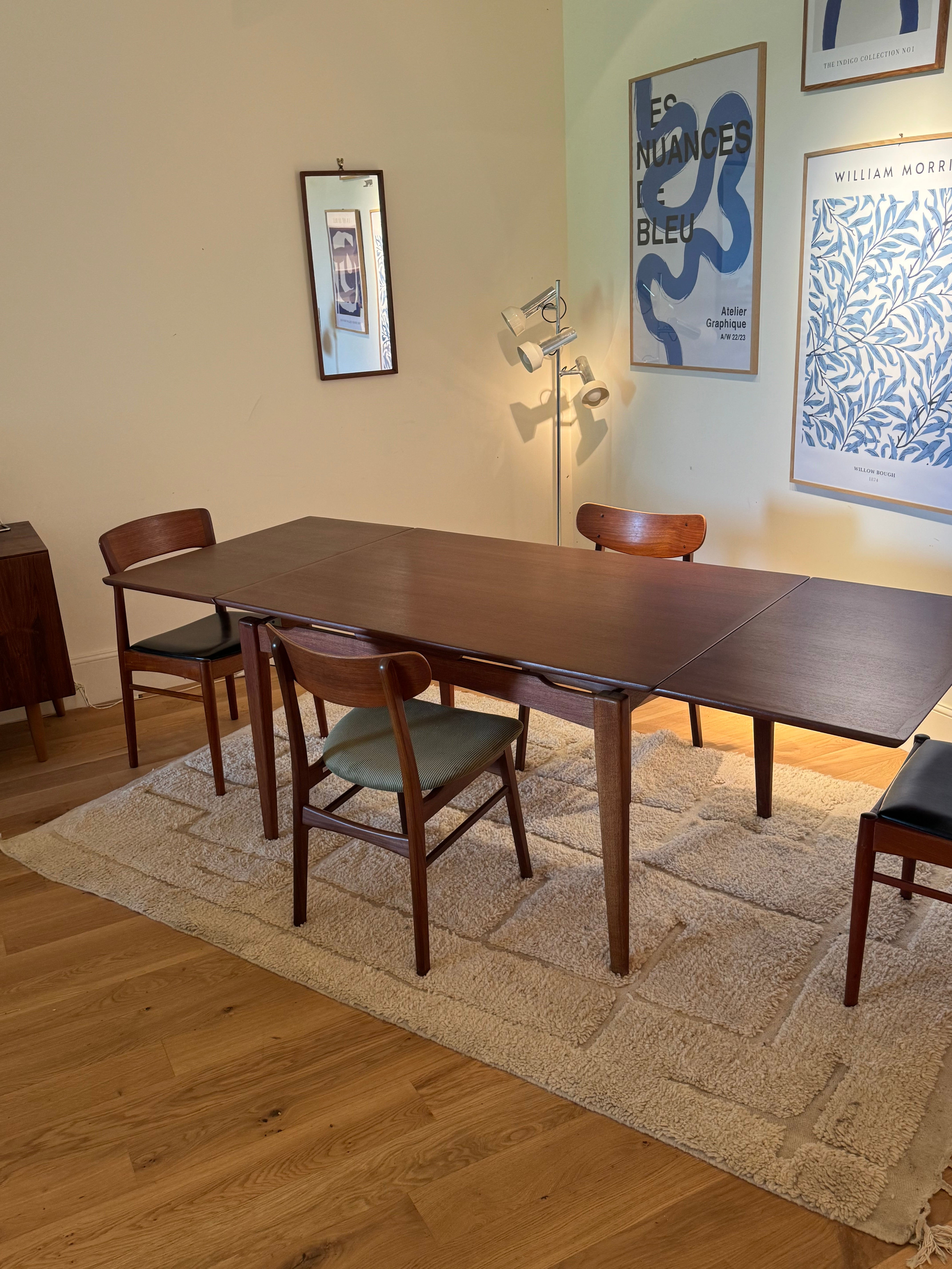 Table scandinave vintage en teck « Ursula »