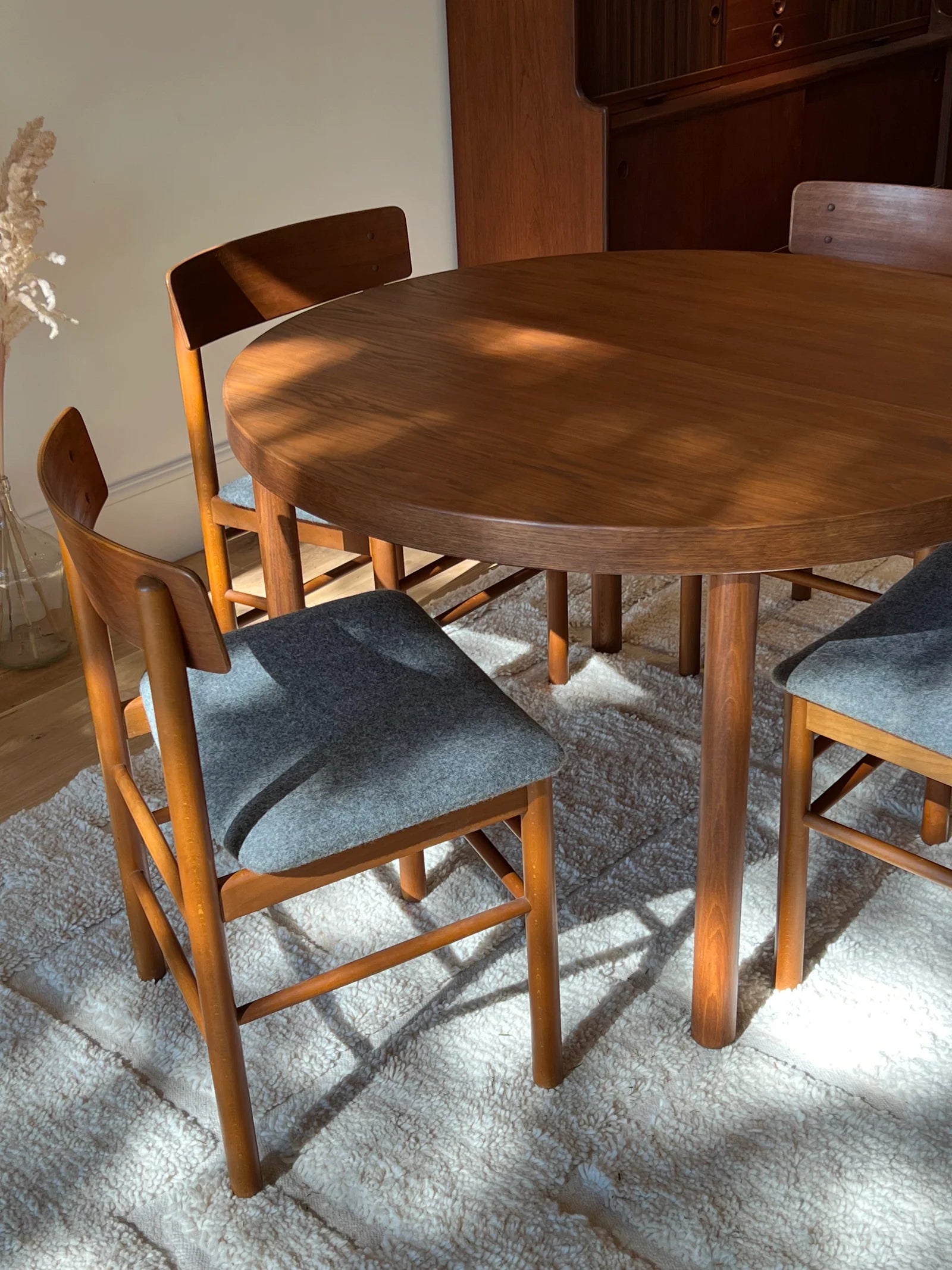 Table ronde de salle à manger extensible scandinave vintage en teck "Nilsa"