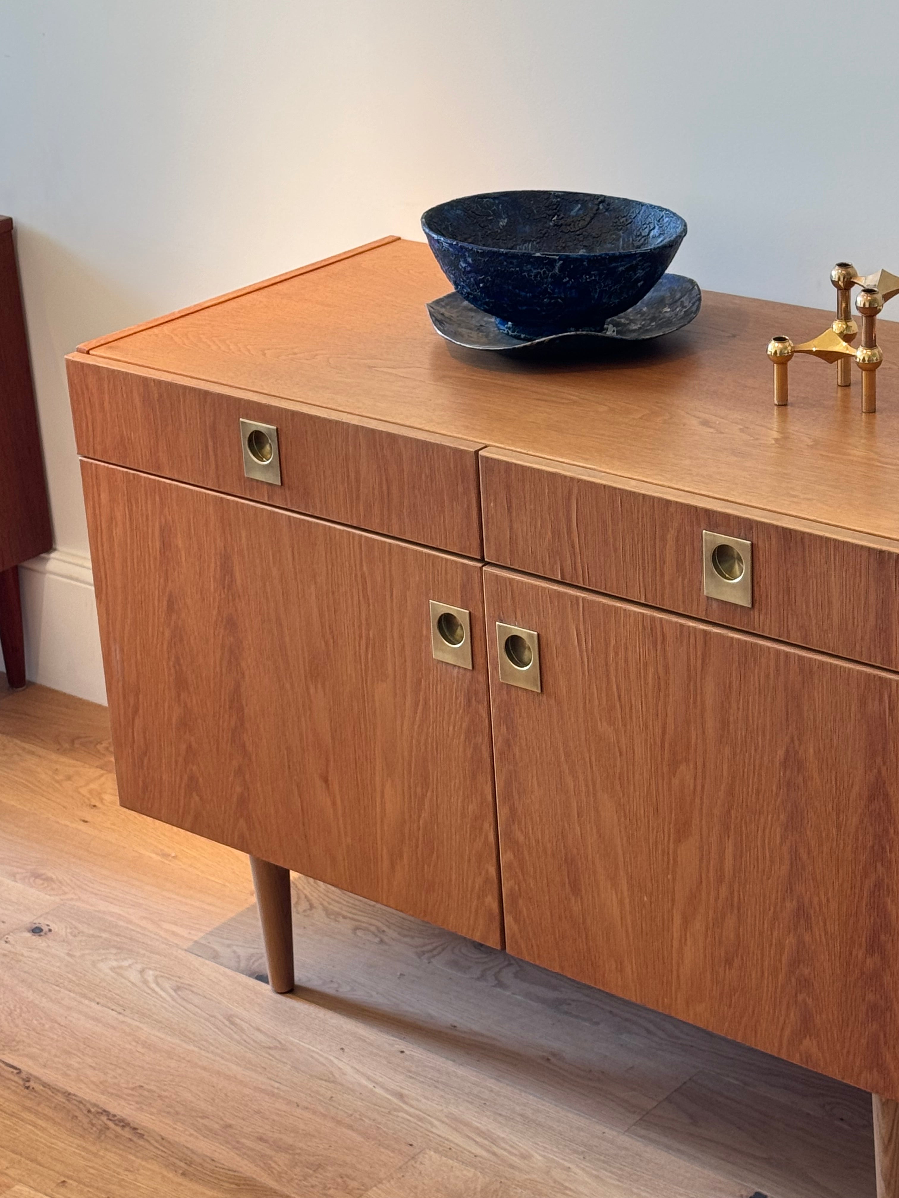 Enfilade scandinave vintage en chêne "Stina"