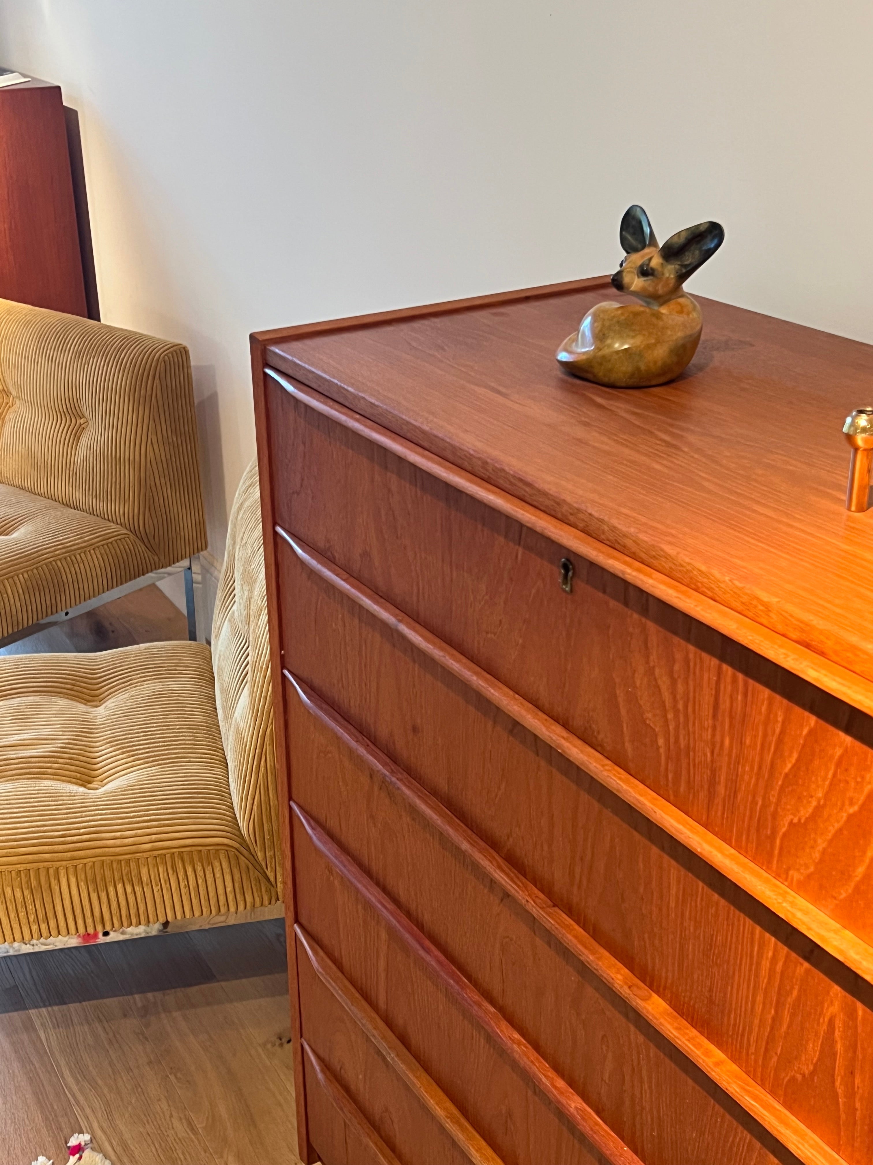 Commode scandinave vintage « Nila »