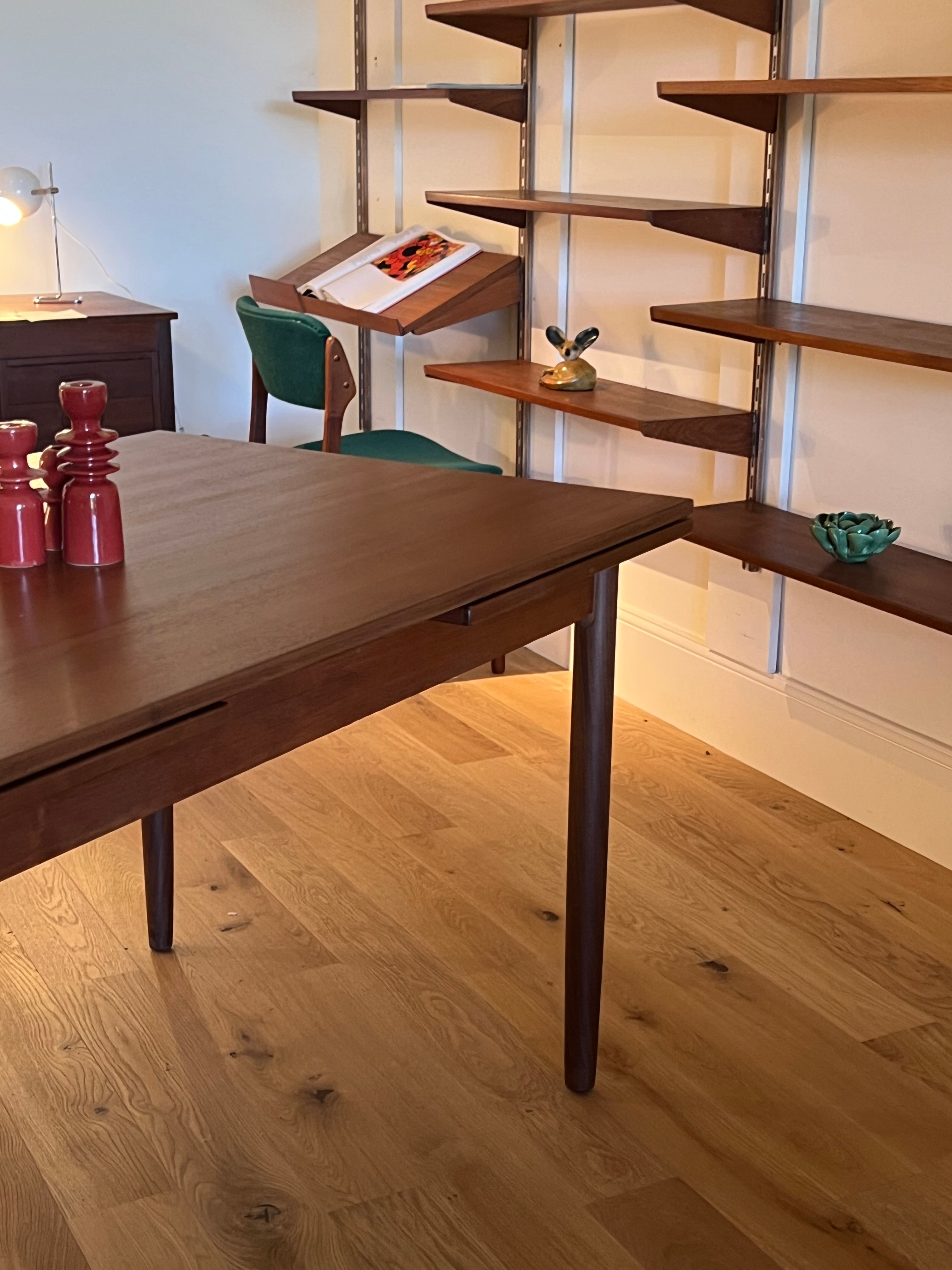 Table de salle à manger scandinave vintage en teck « Lara »