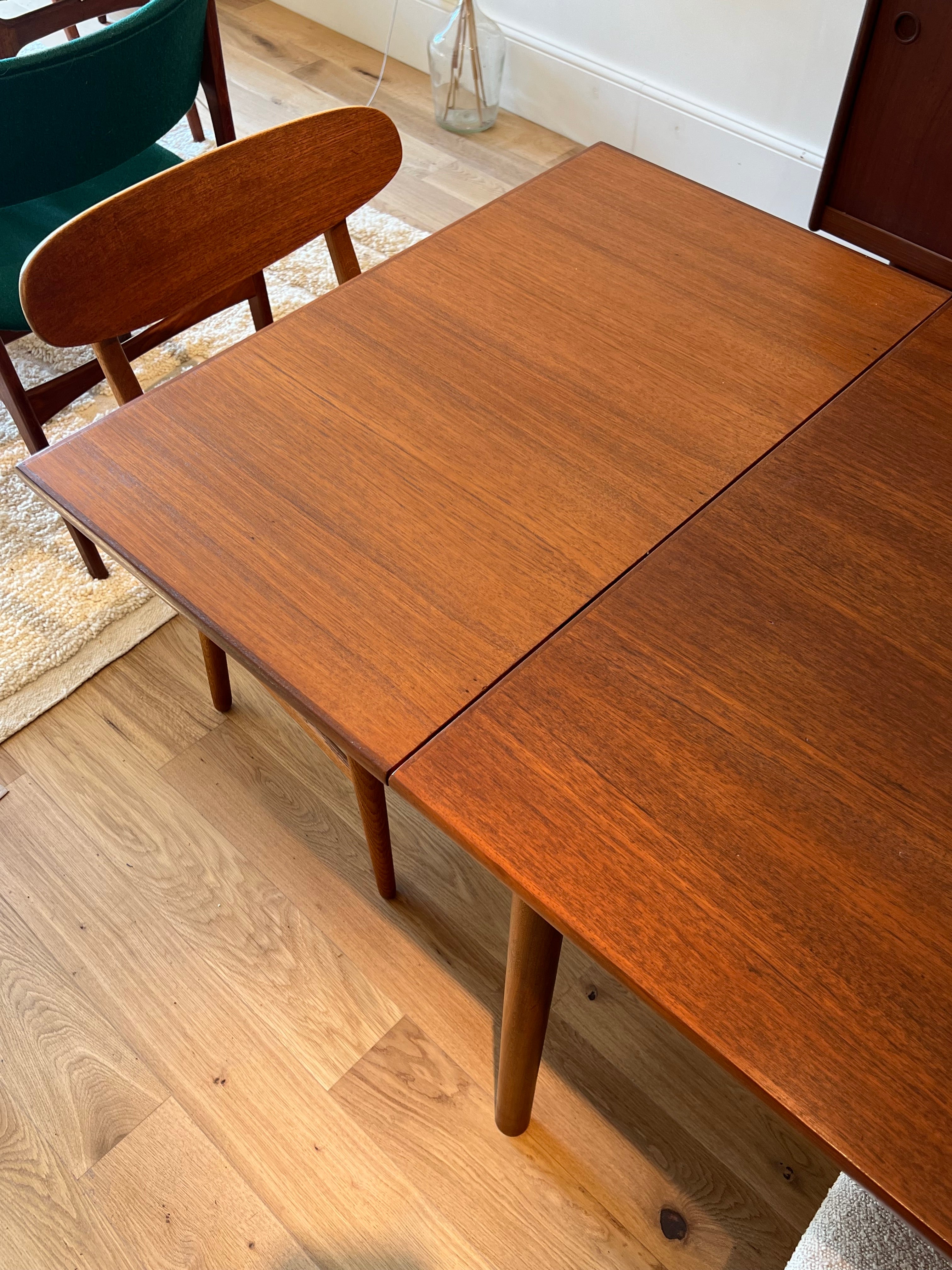 Table de salle à manger vintage scandinave en teck "Asta"