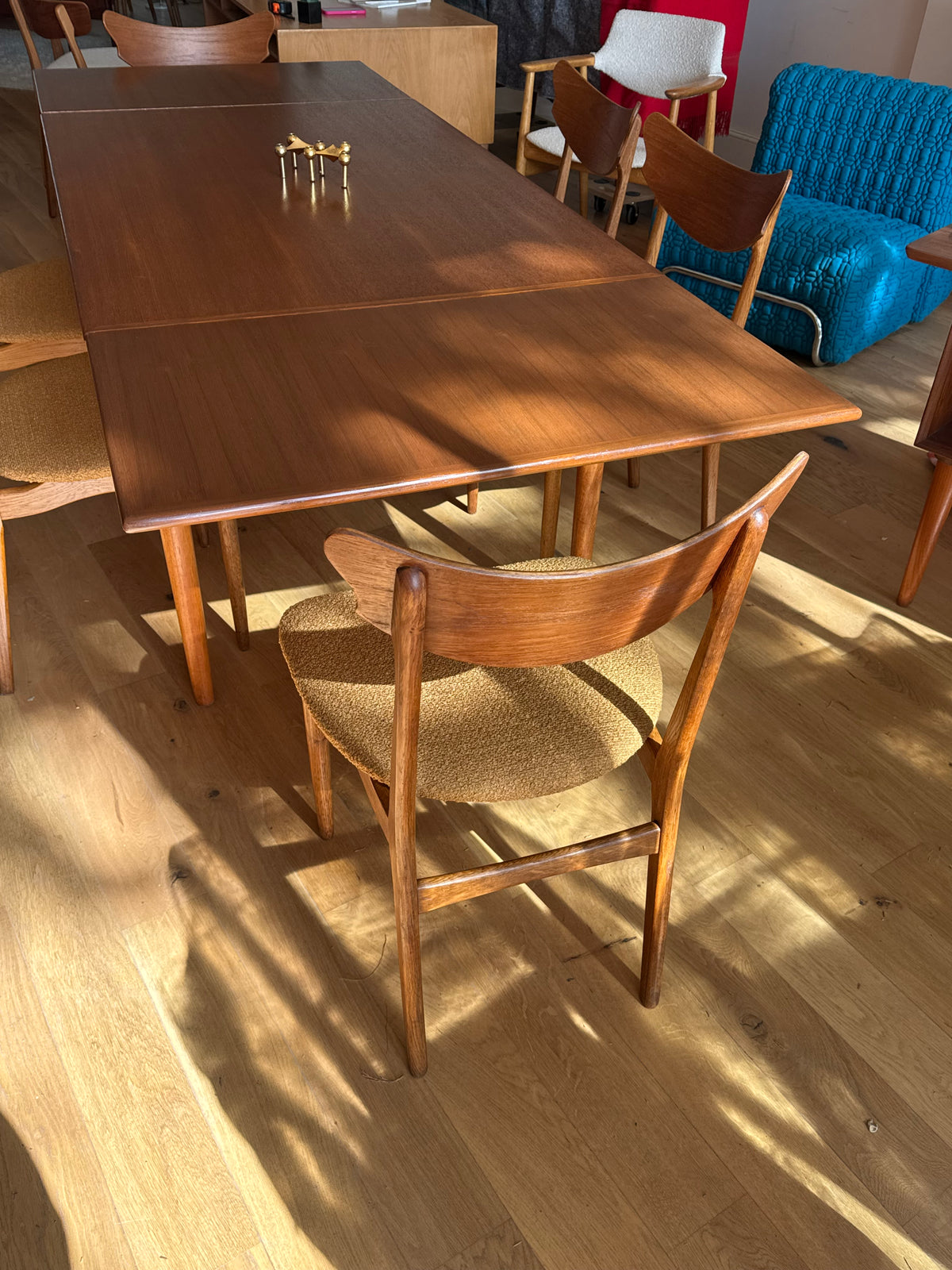 Table scandinave vintage extensible« Ilde » en teck