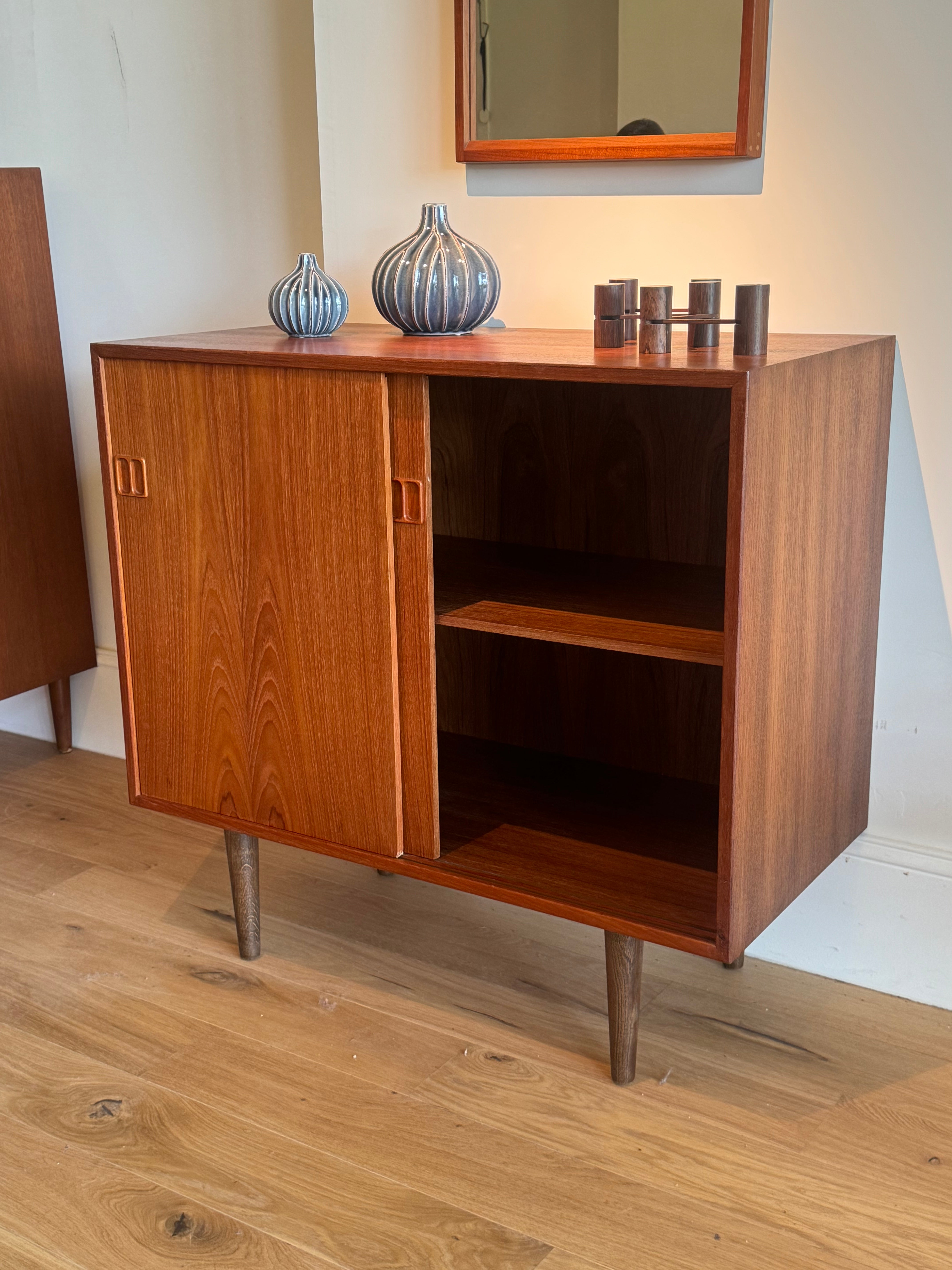 buffet scandinave vintage en teck "Britta"