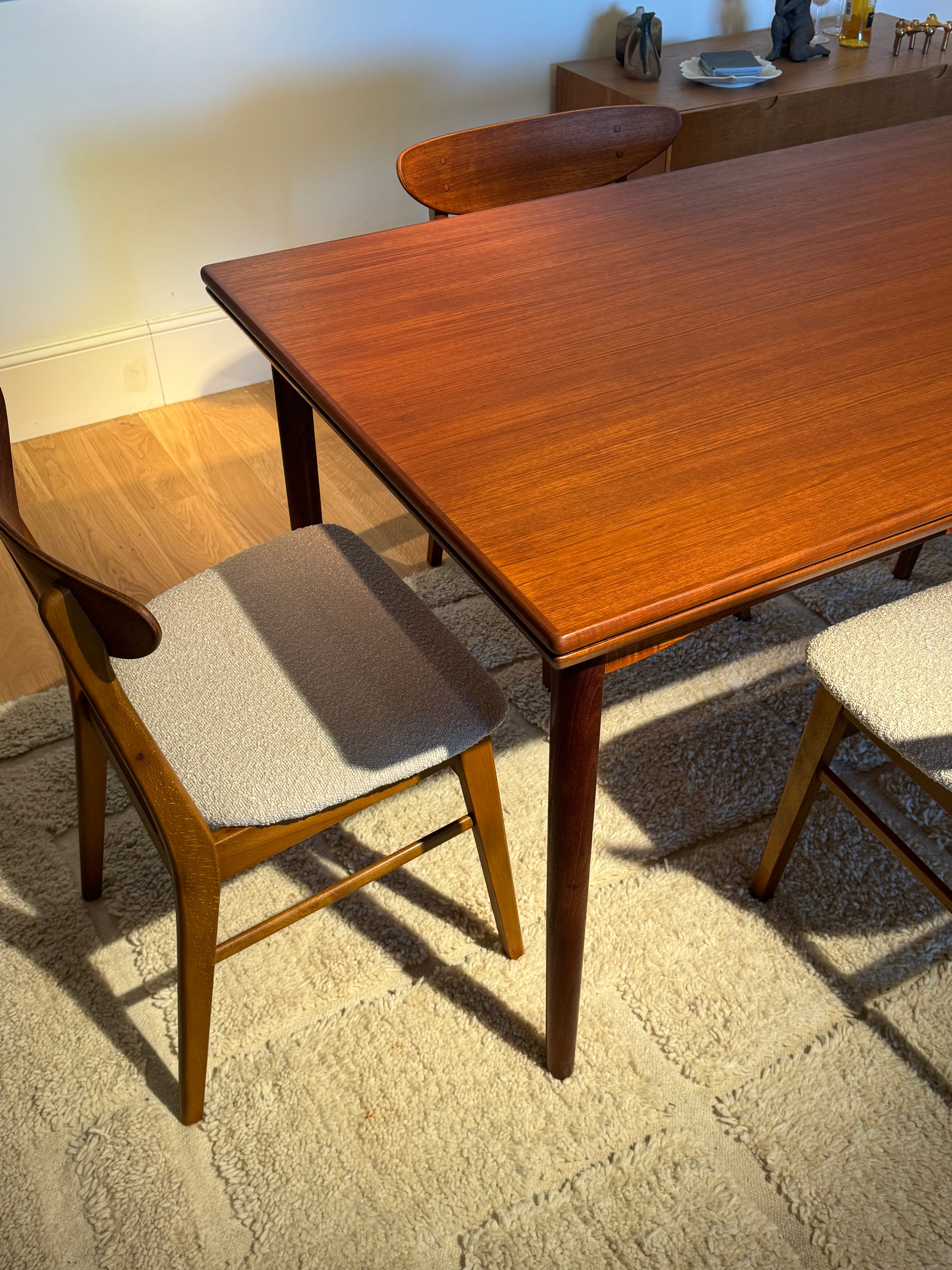 Table scandinave vintage en teck « Marta »