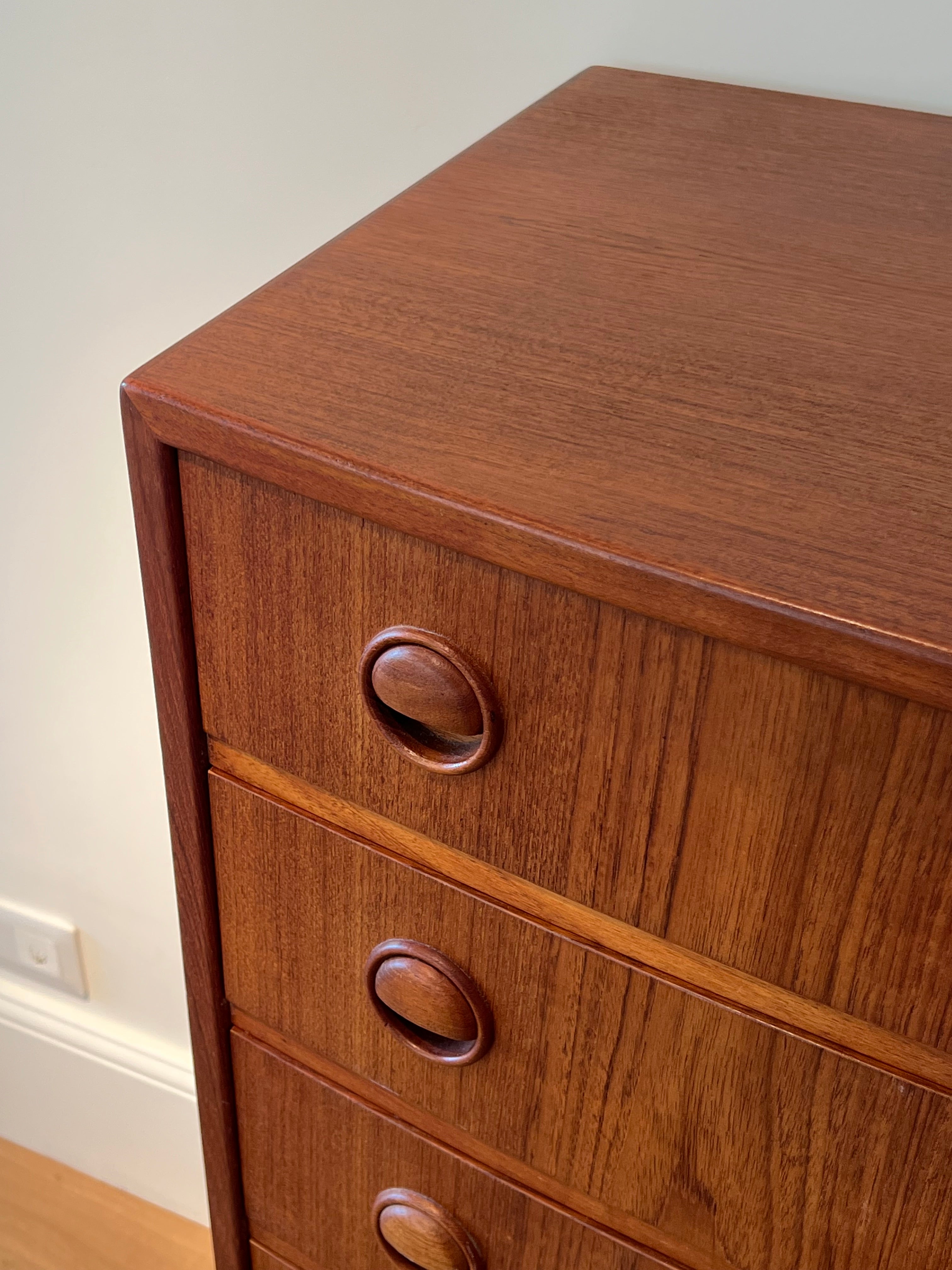 Commode haute - chiffonnier scandinave vintage en teck « Inger »