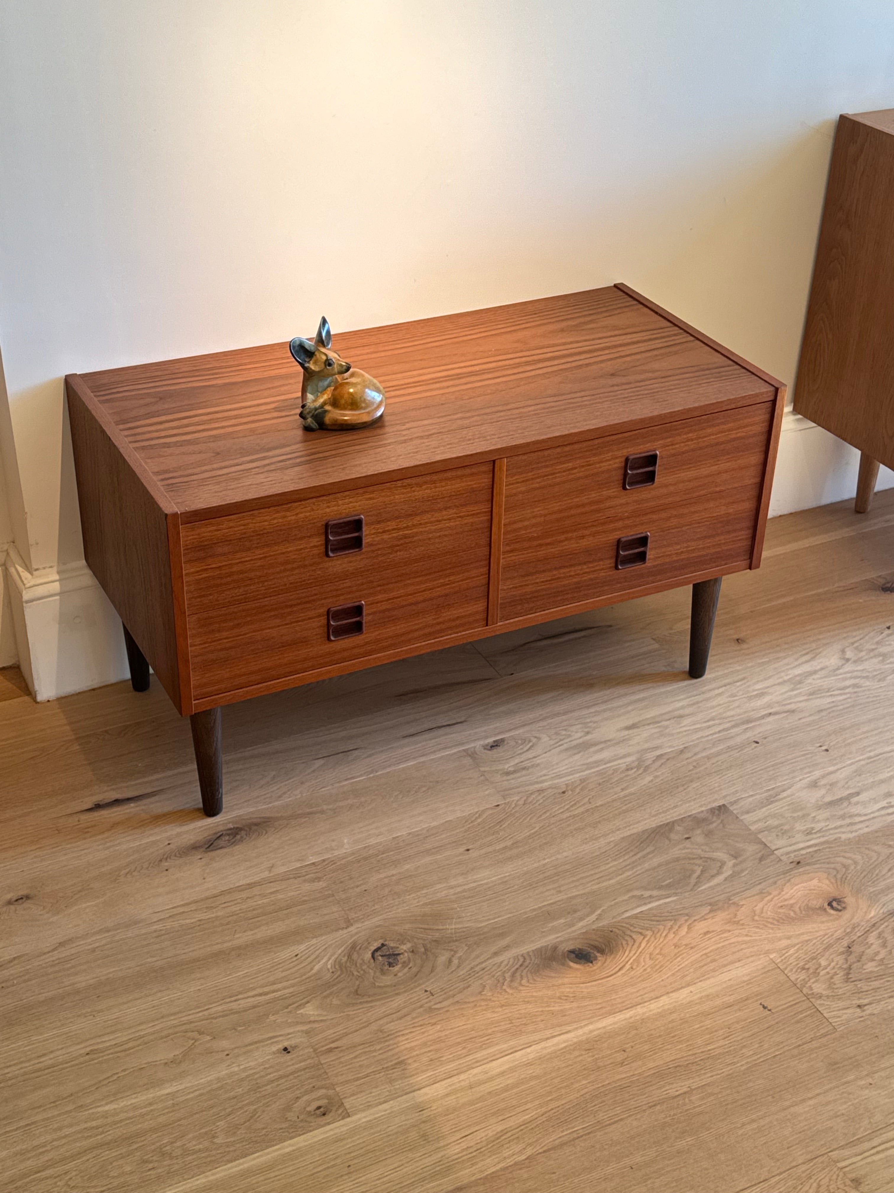 Commode scandinave basse / Meuble TV vintage « Brigitte »