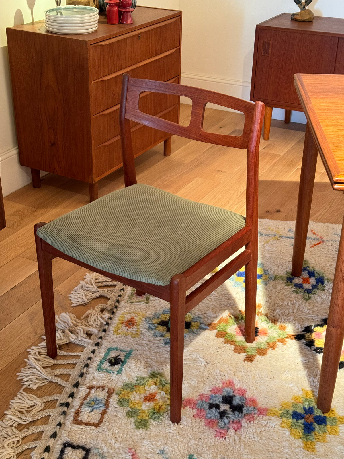 Chaises scandinaves vintage « Sigrid » en teck (4 ou 6 disponibles)