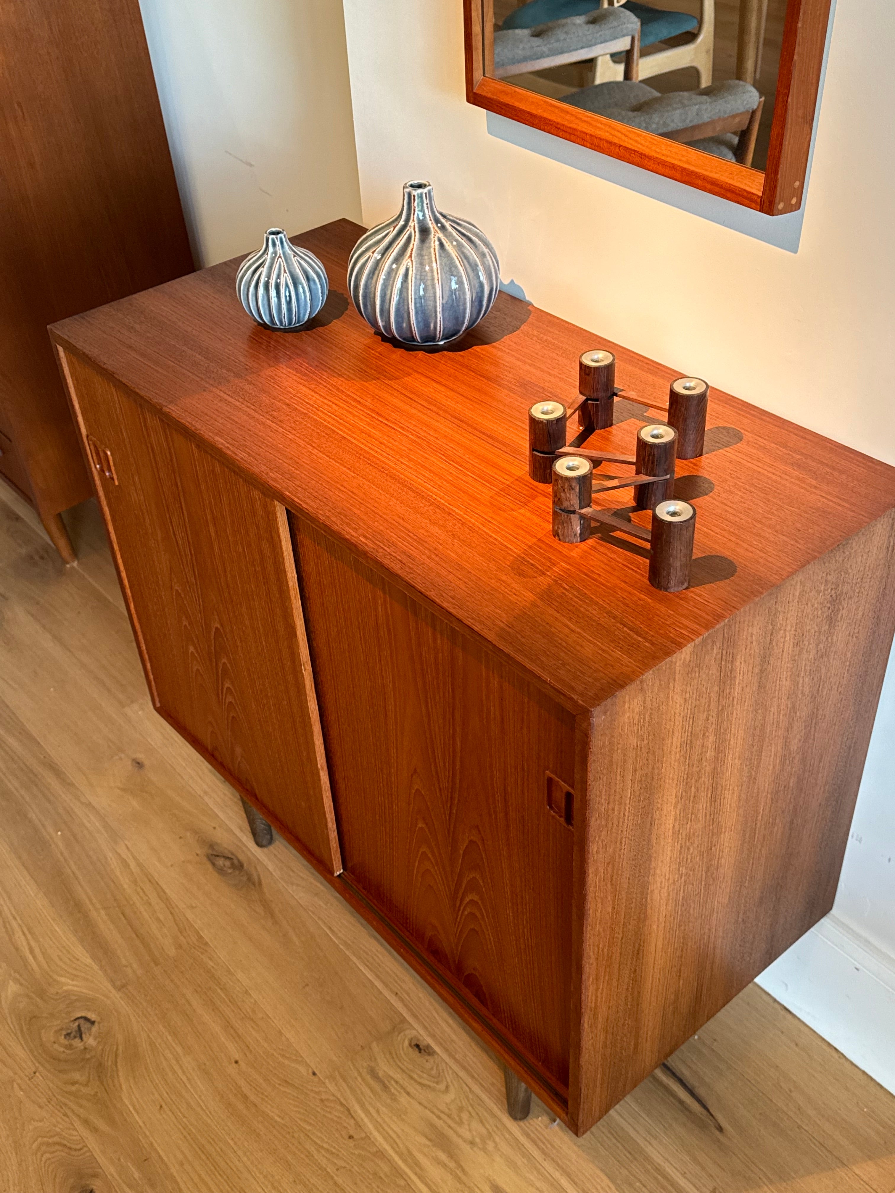 buffet scandinave vintage en teck "Britta"